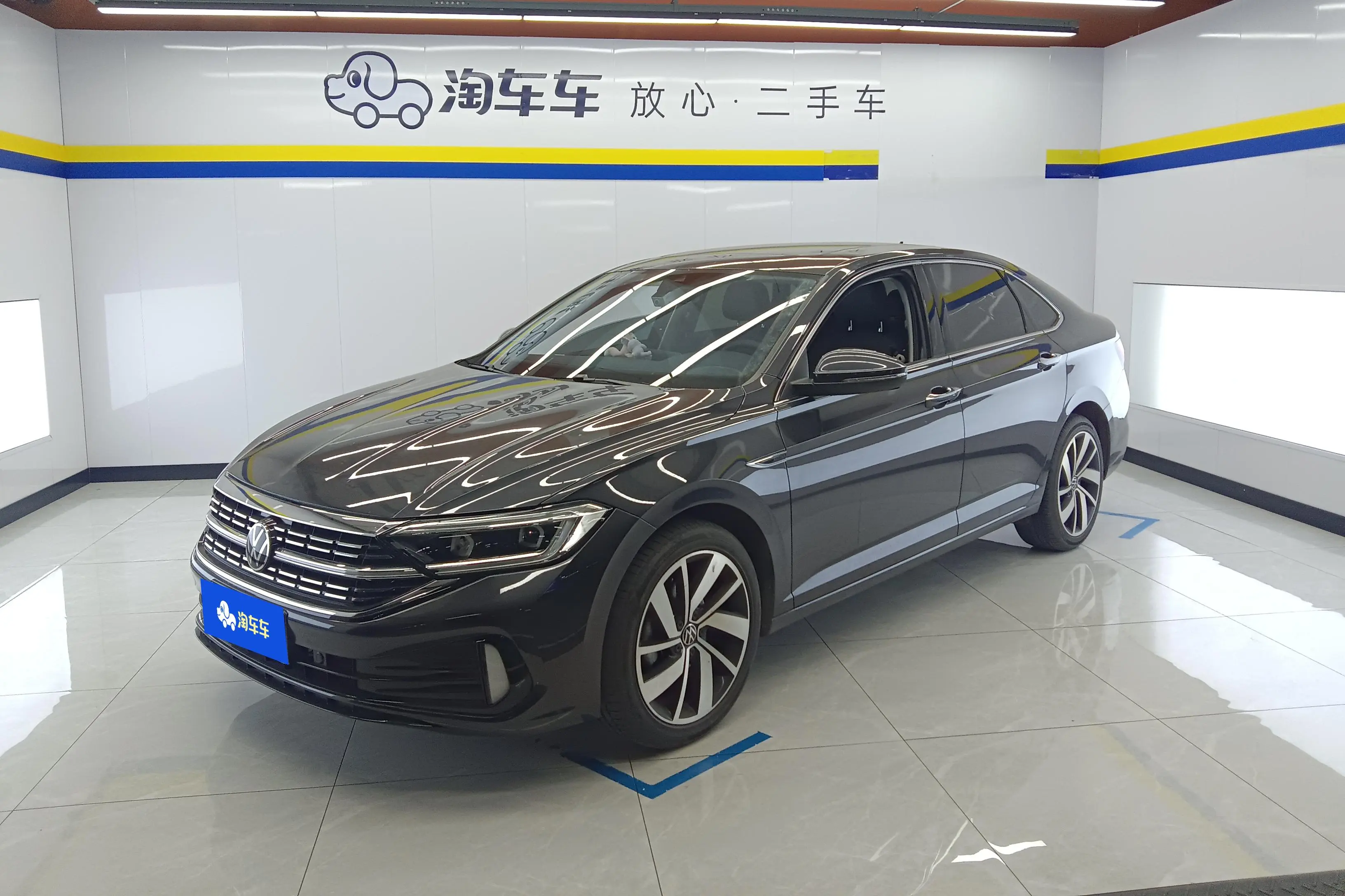 Volkswagen Sagitar  из Китая