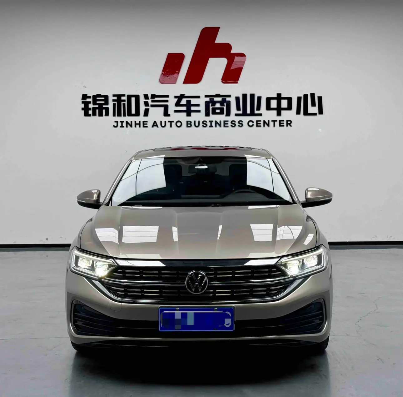 Volkswagen Sagitar  из Китая