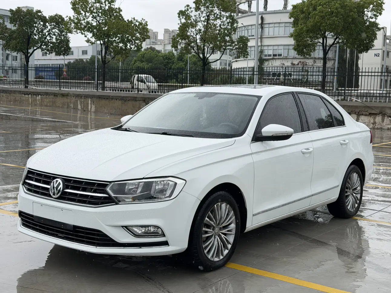 Volkswagen Bora  из Китая