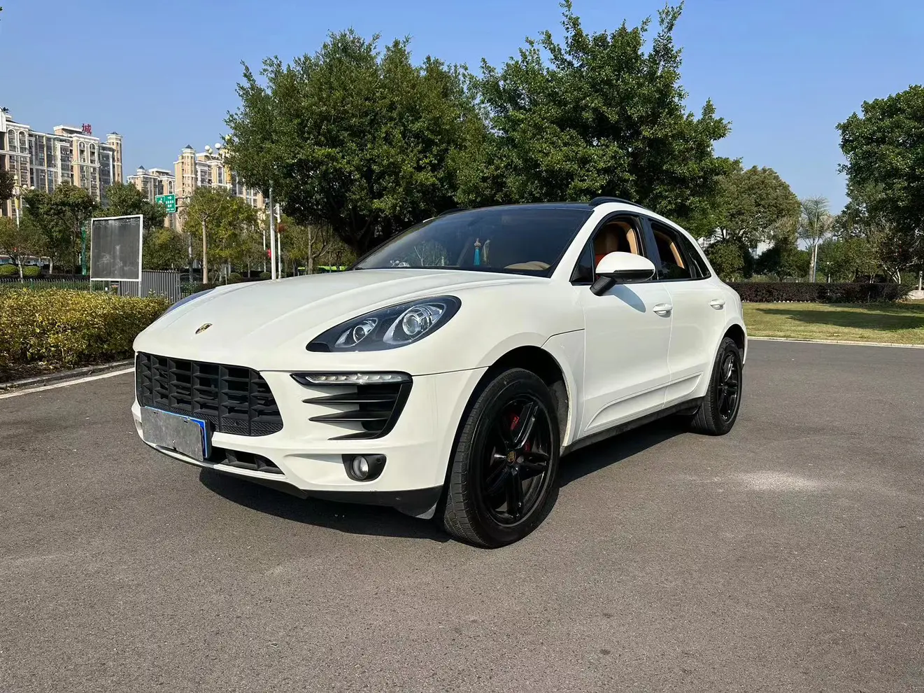 Porsche Macan  из Китая