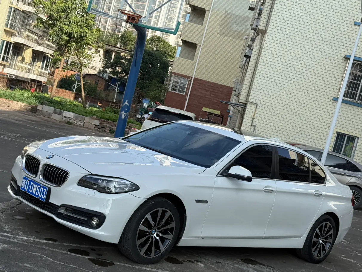 BMW 5 Series  из Китая