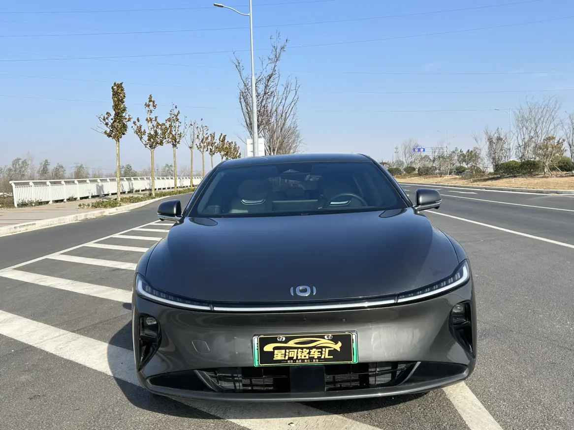 Changan Qiyuan A07  из Китая