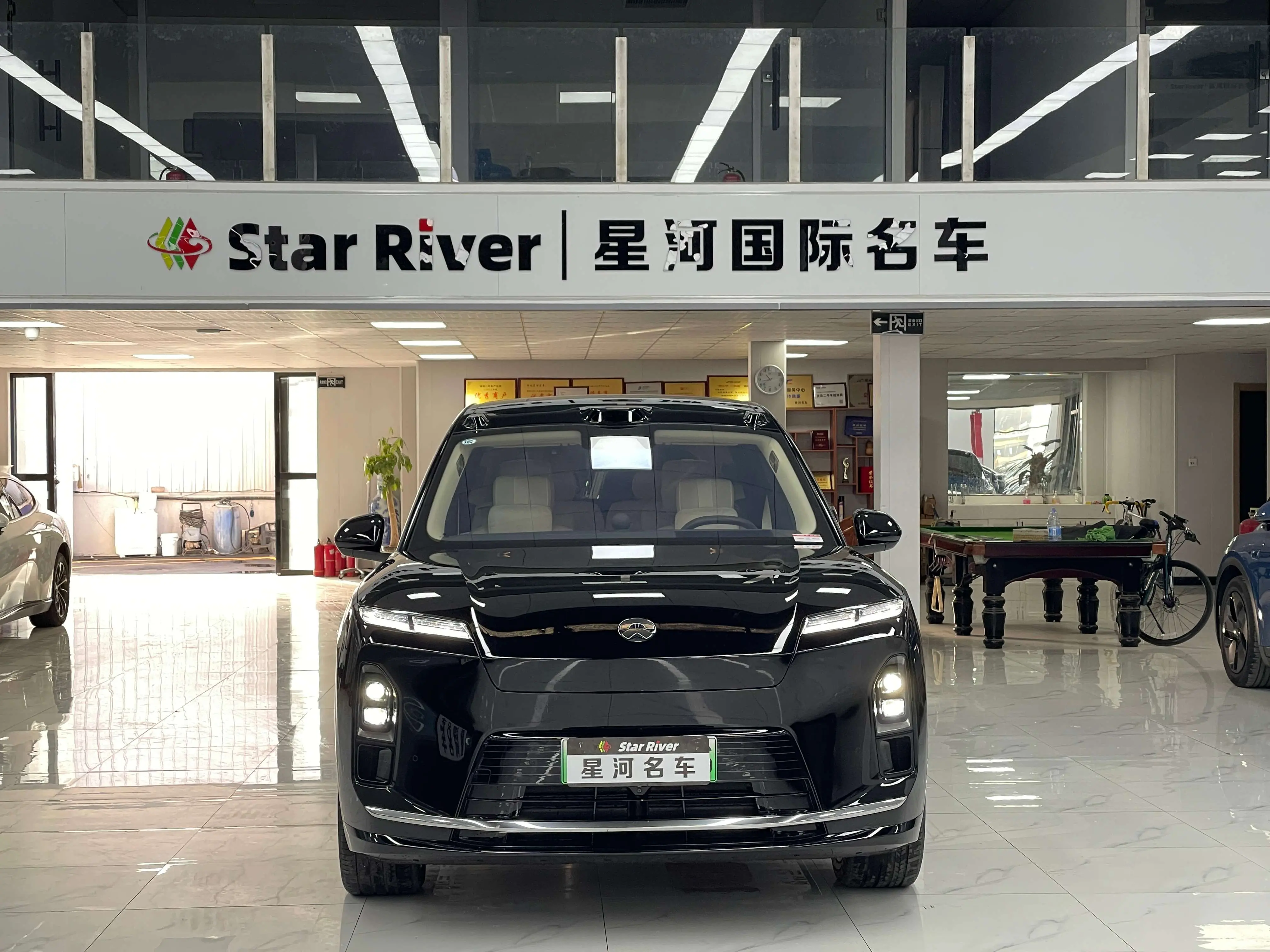 NIO ES8  из Китая