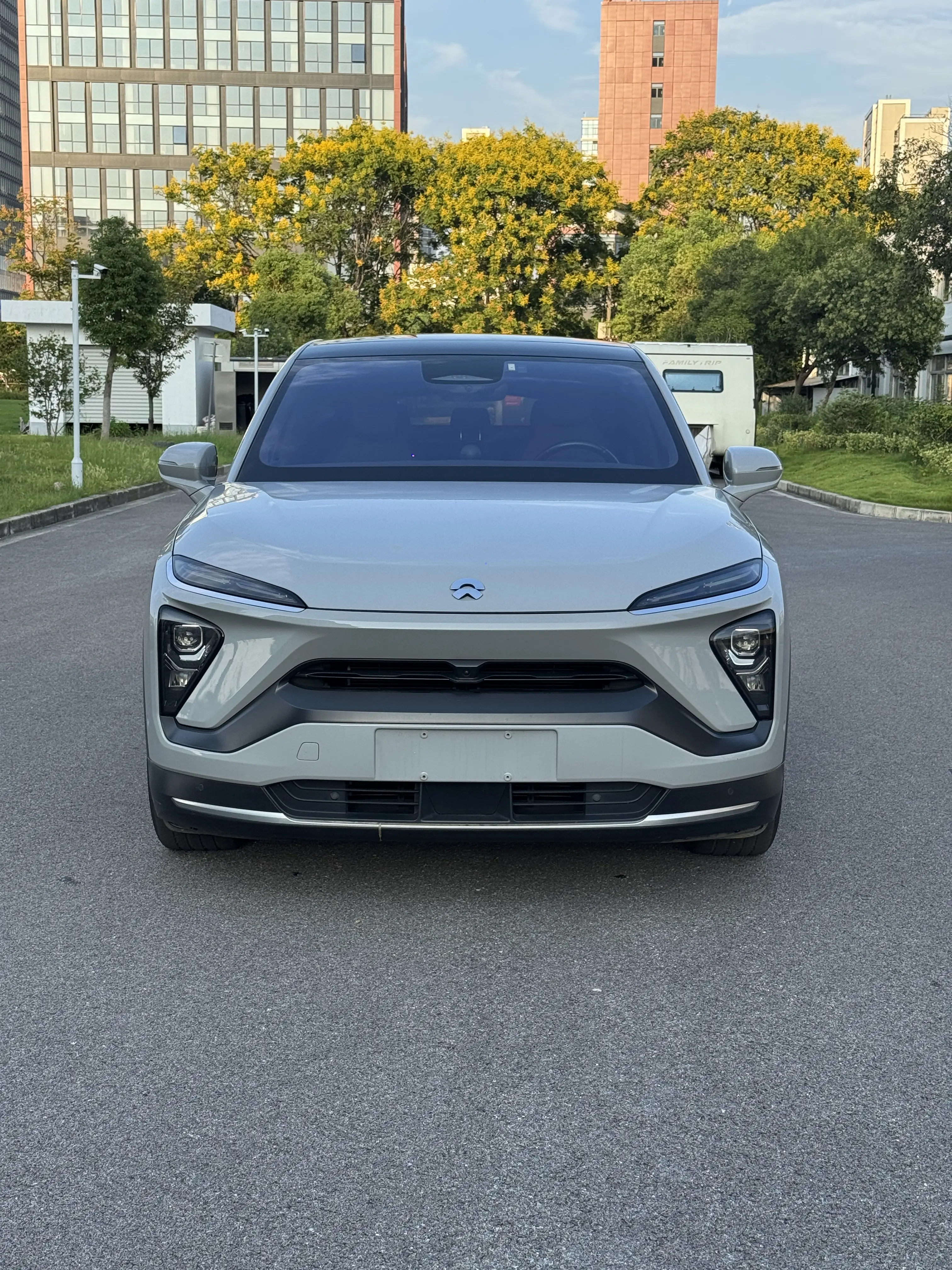 NIO EC6  из Китая