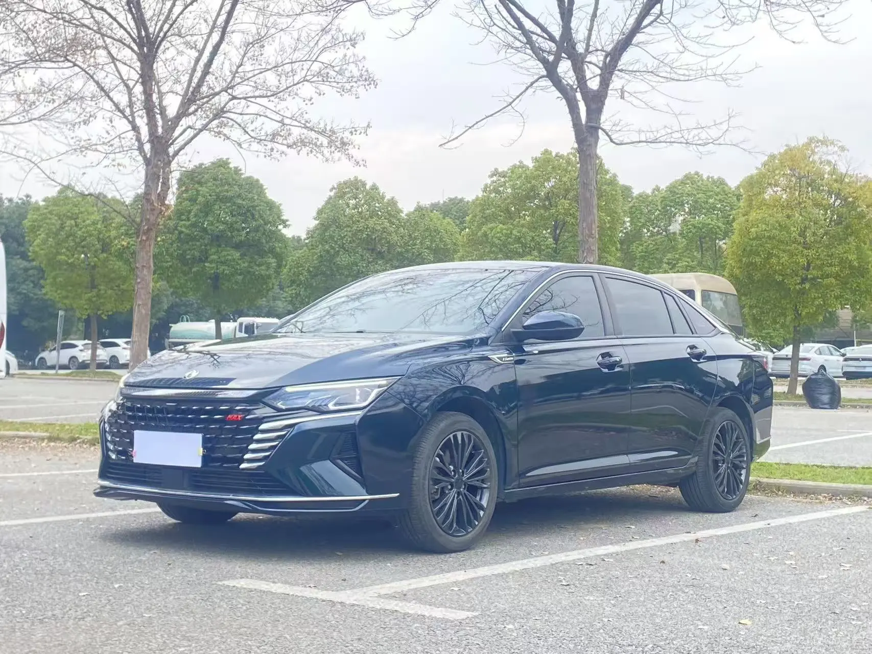 Dongfeng Yixuan MAX  из Китая