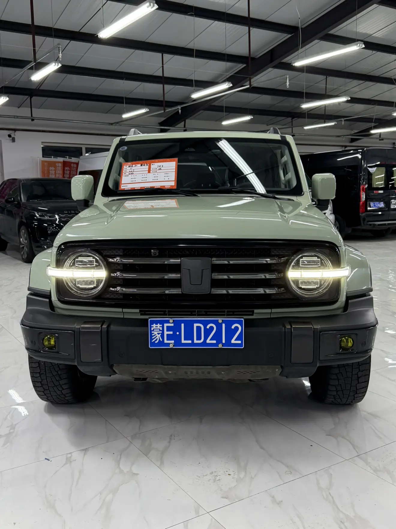 Tank 300  из Китая