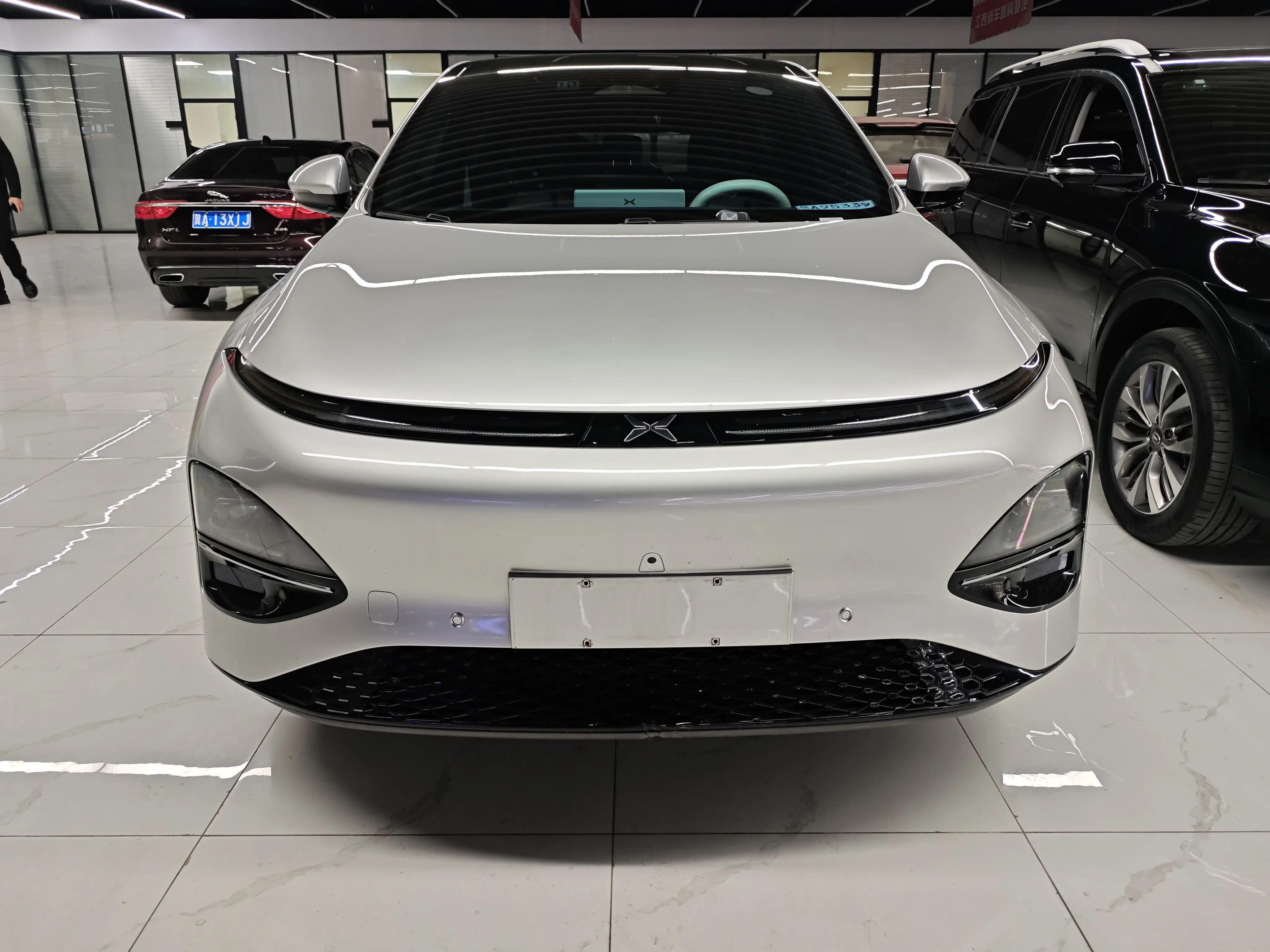 Xpeng G6  из Китая