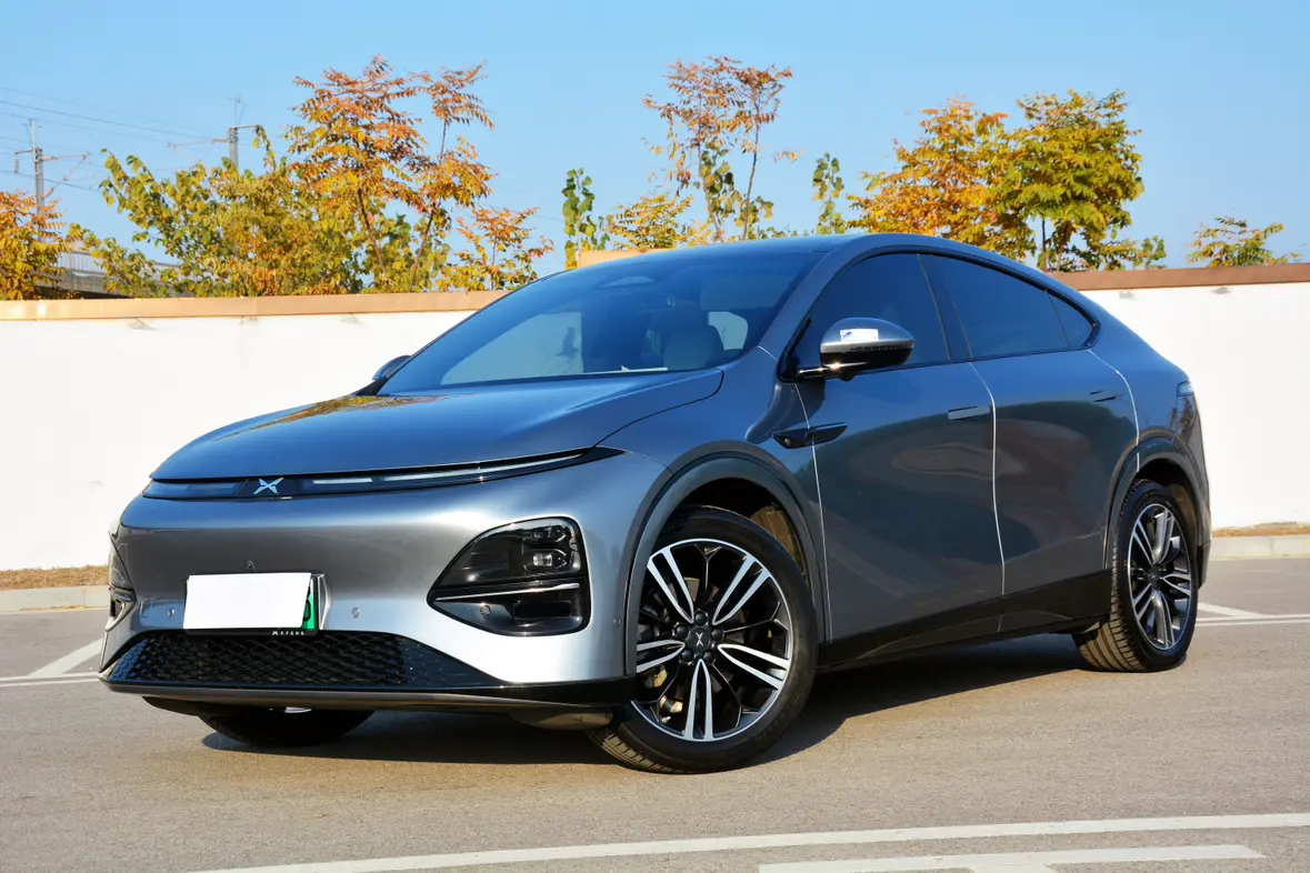 Xpeng G6  из Китая