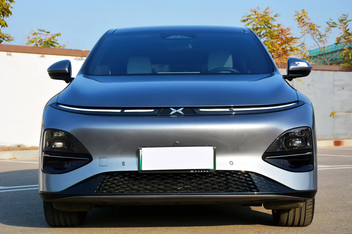 Xpeng G6  из Китая