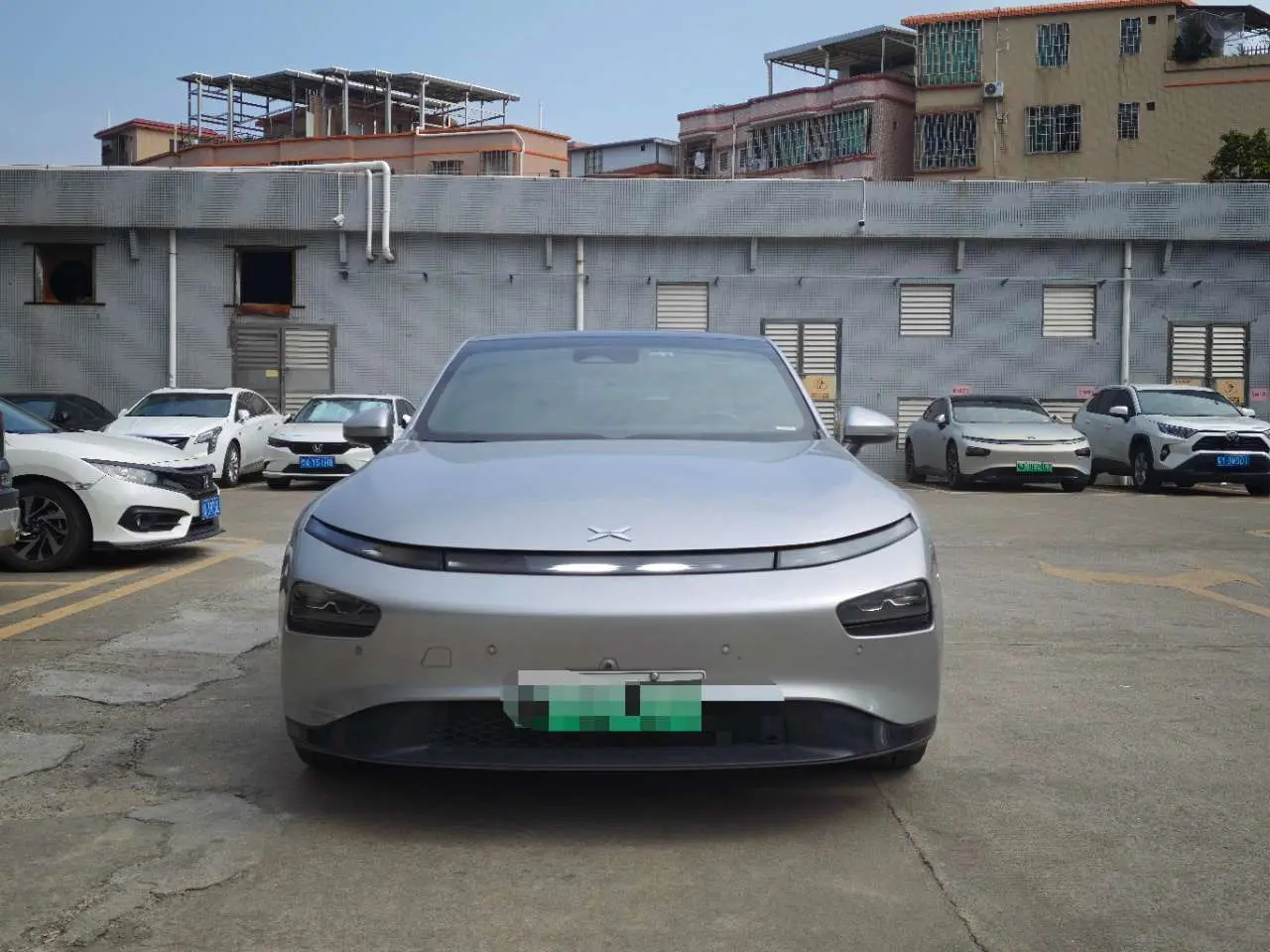 Xpeng P7  из Китая