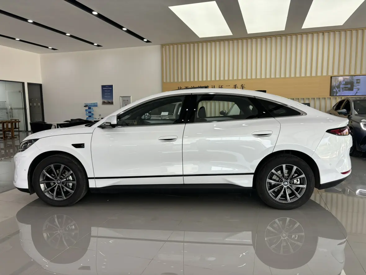 BYD Qin L EV
