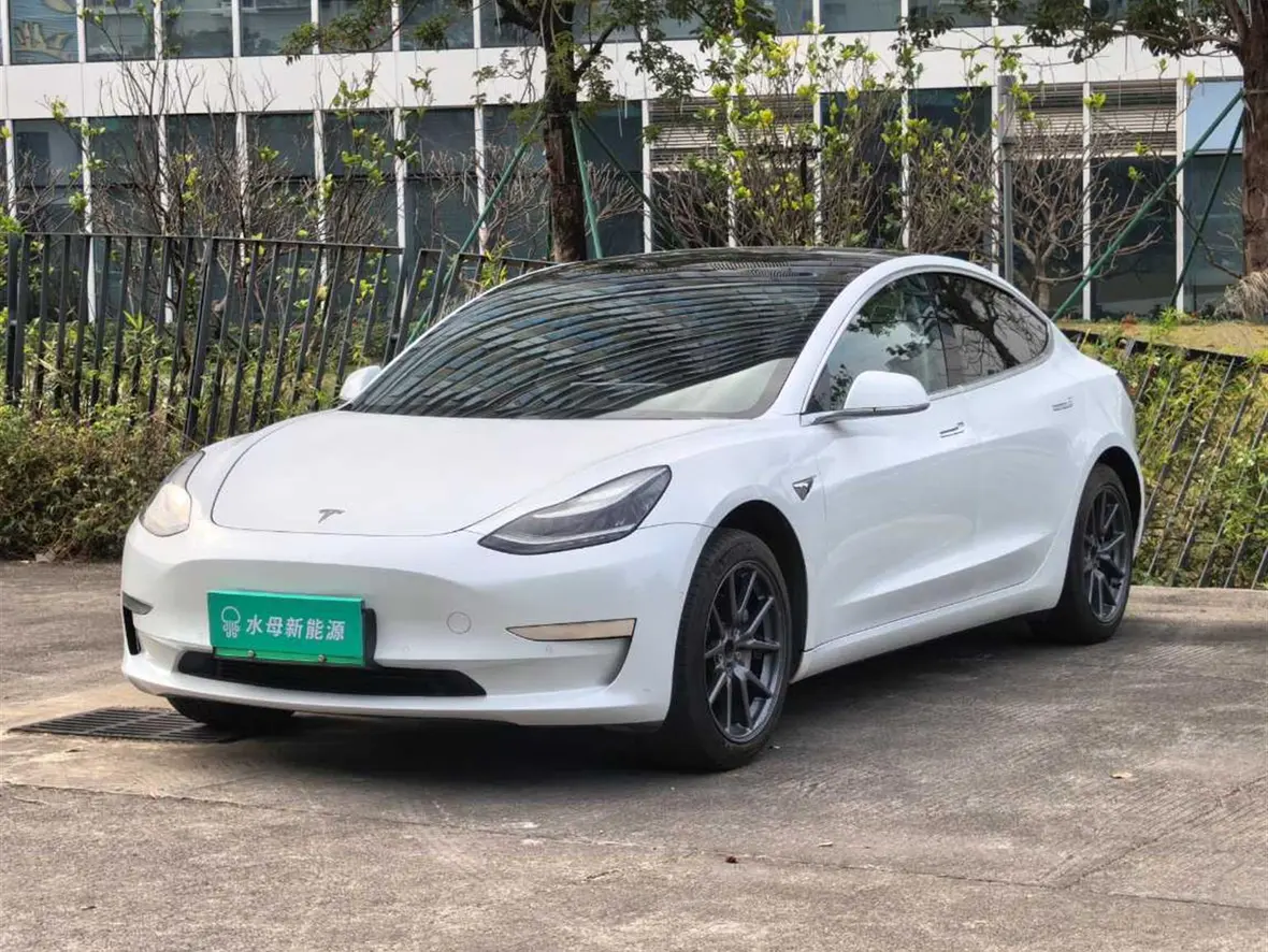 Tesla Model 3  из Китая
