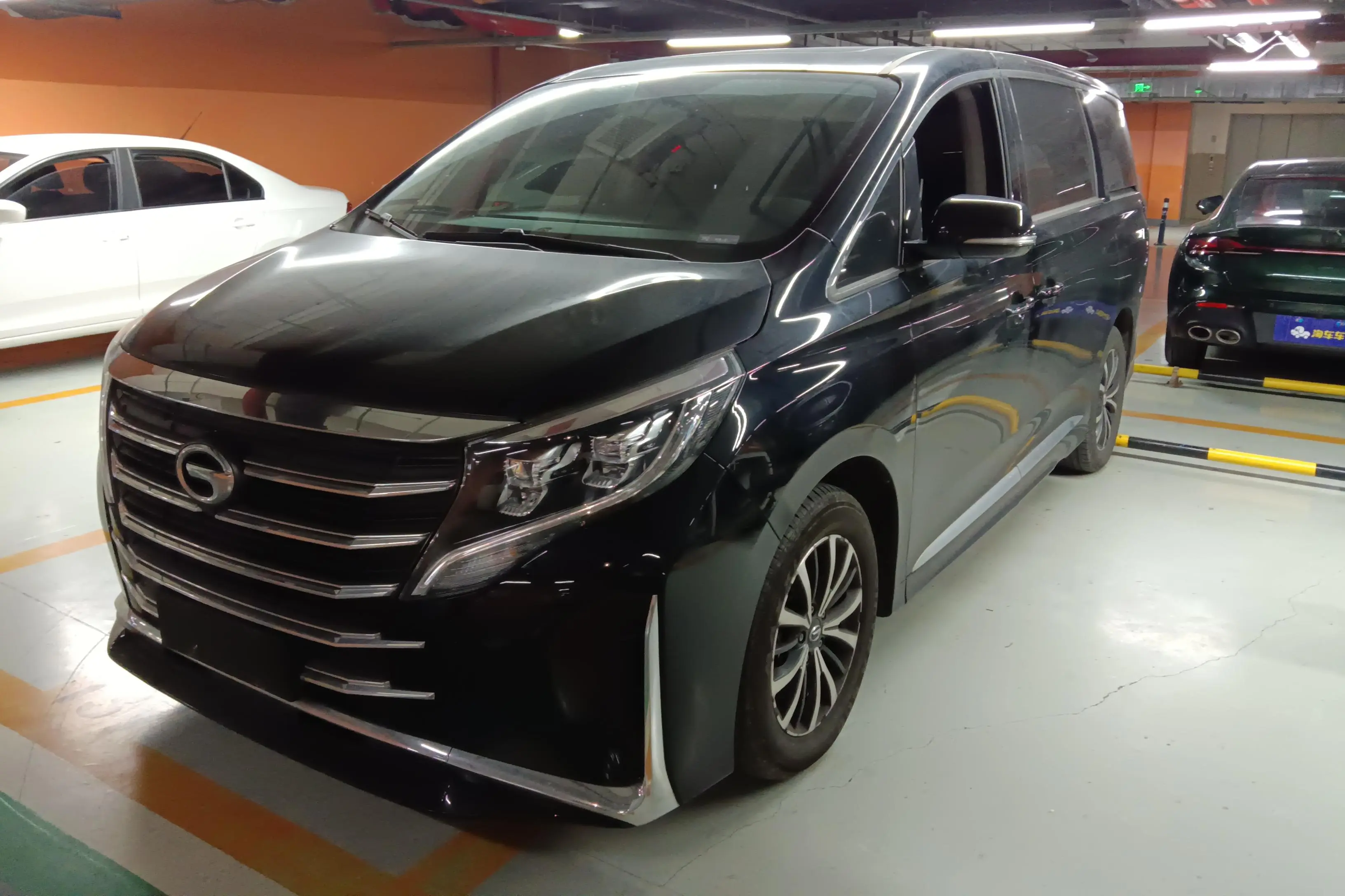 GAC Trumpchi M8  из Китая