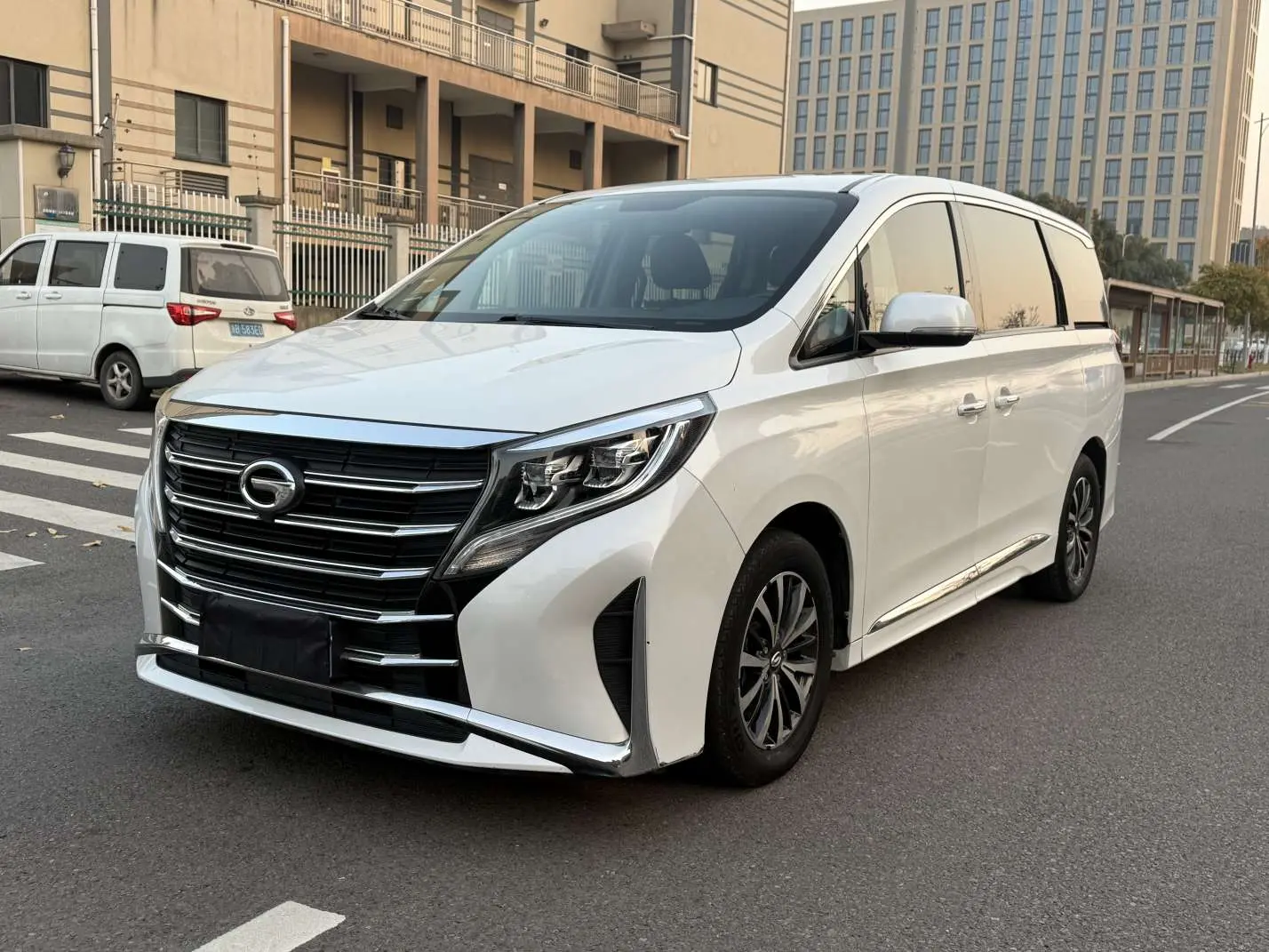 GAC Trumpchi M8  из Китая