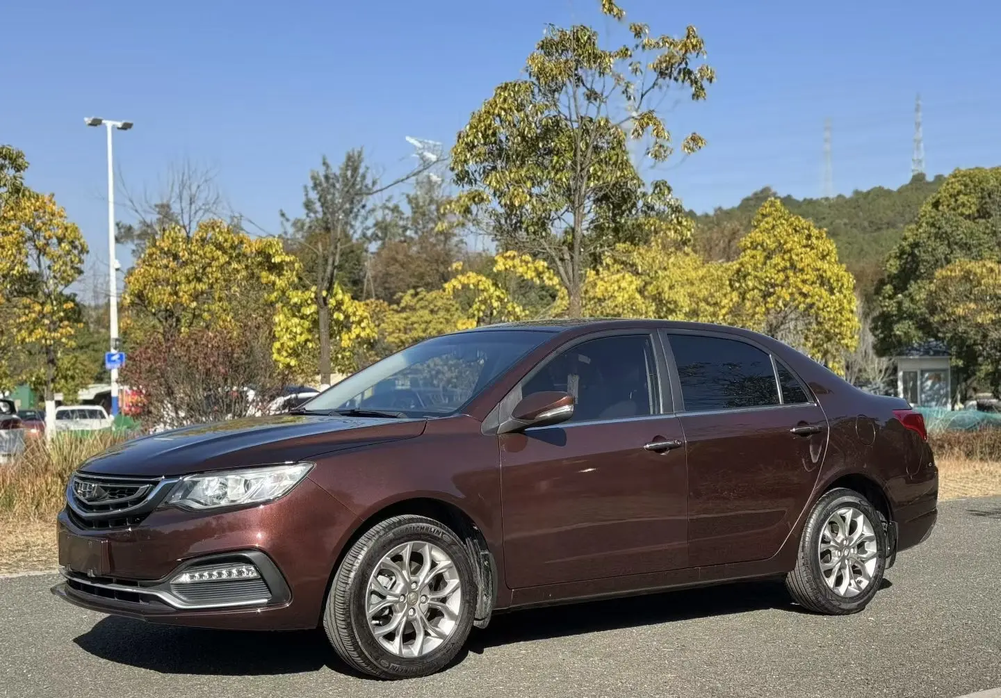 Geely Vision  из Китая