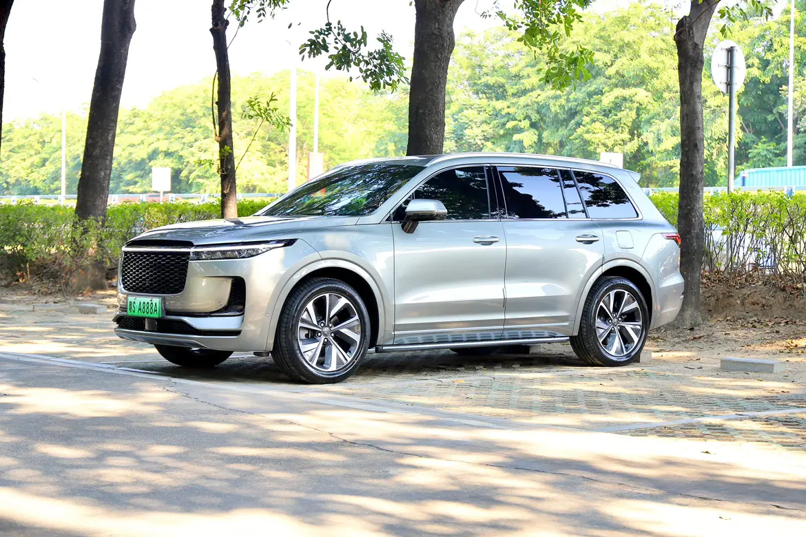 Li ONE (Ideal ONE)  из Китая