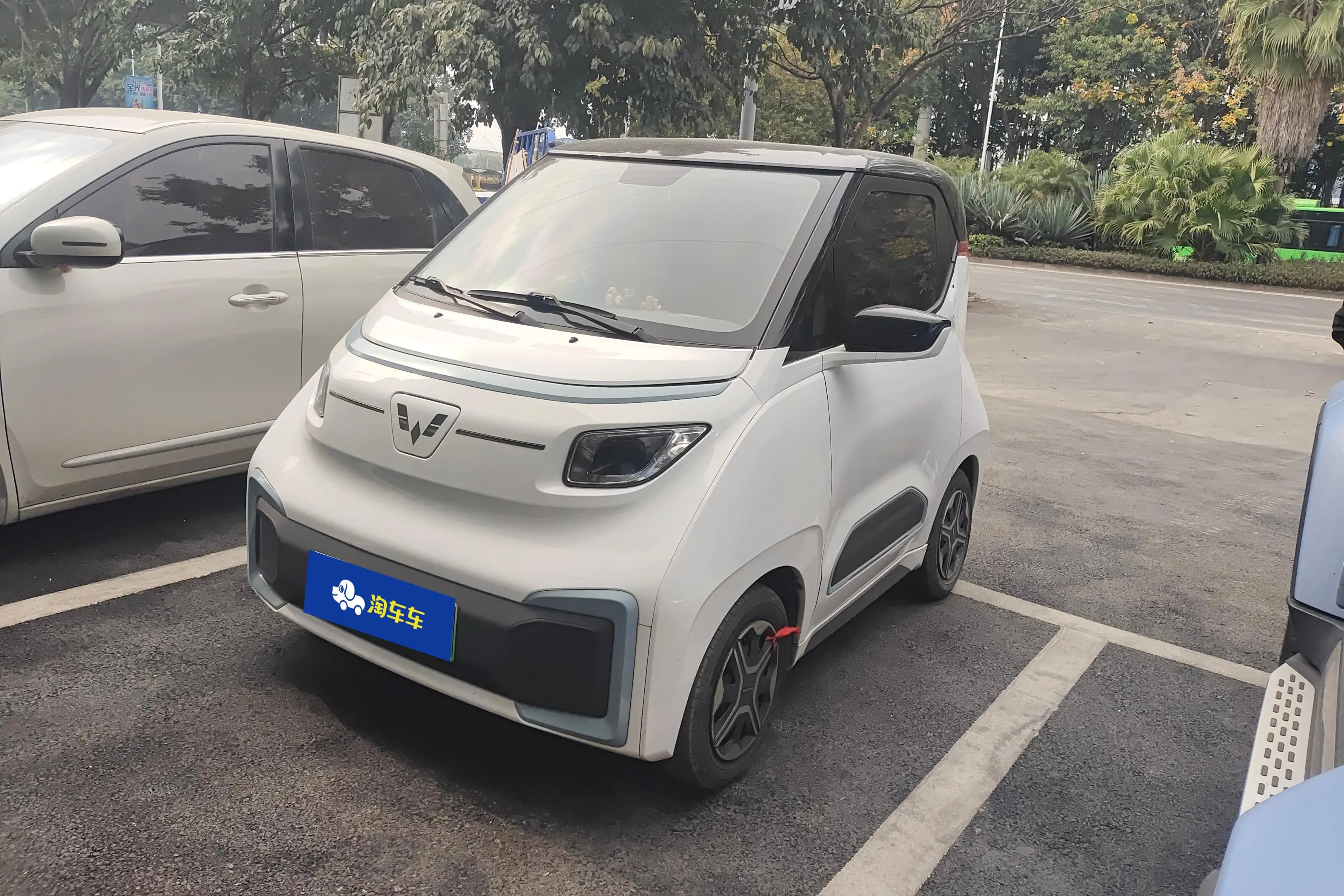 Wuling Nano EV  из Китая