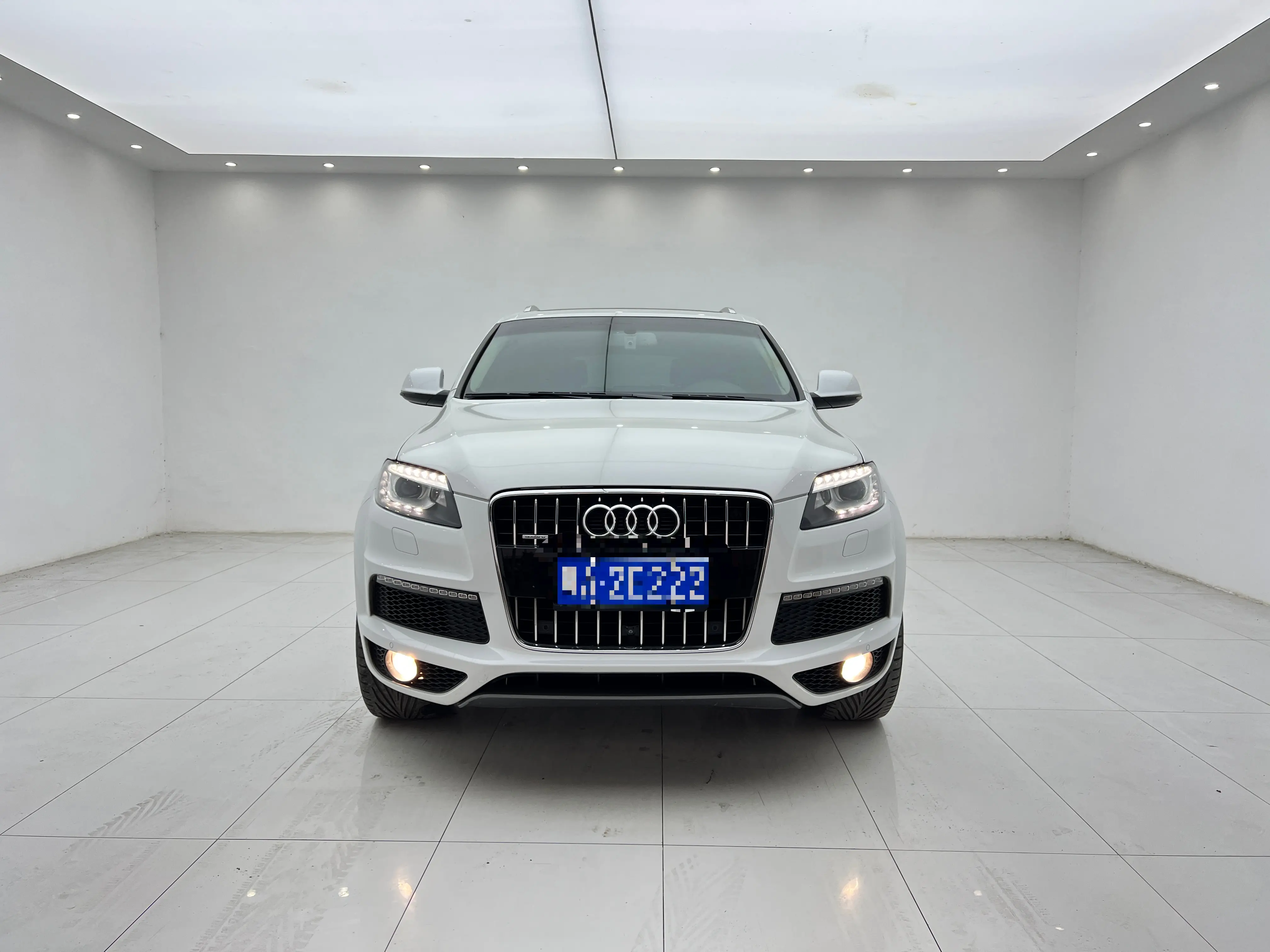 Audi Q7  из Китая