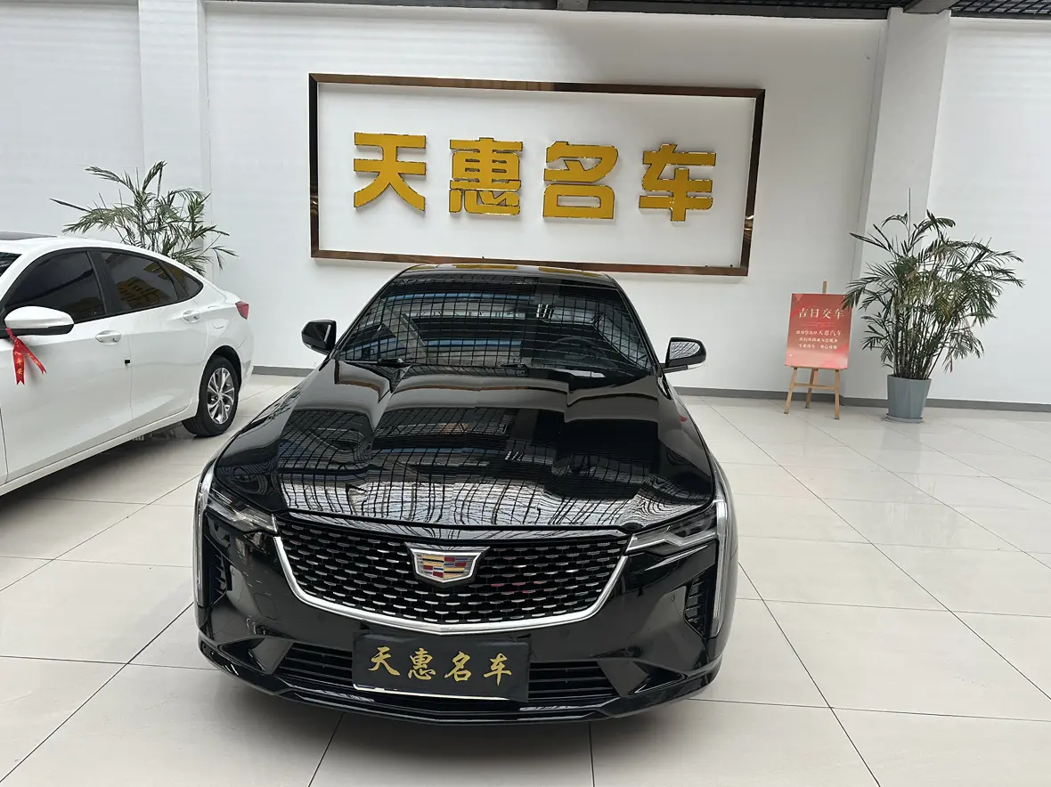 Cadillac CT4  из Китая