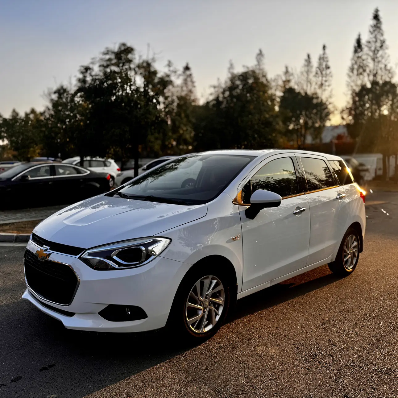 Chevrolet Lova RV  из Китая