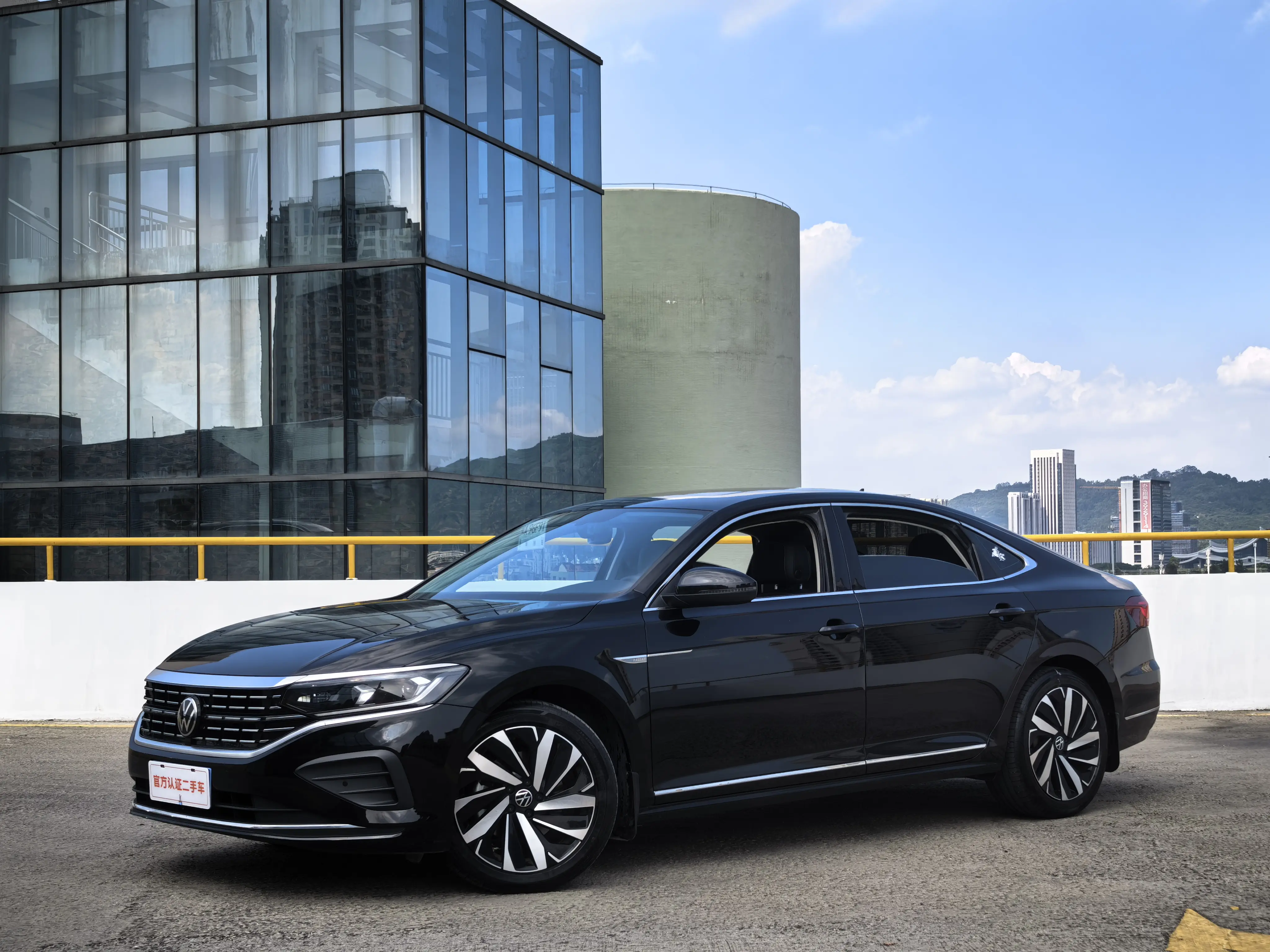 Volkswagen Passat  из Китая