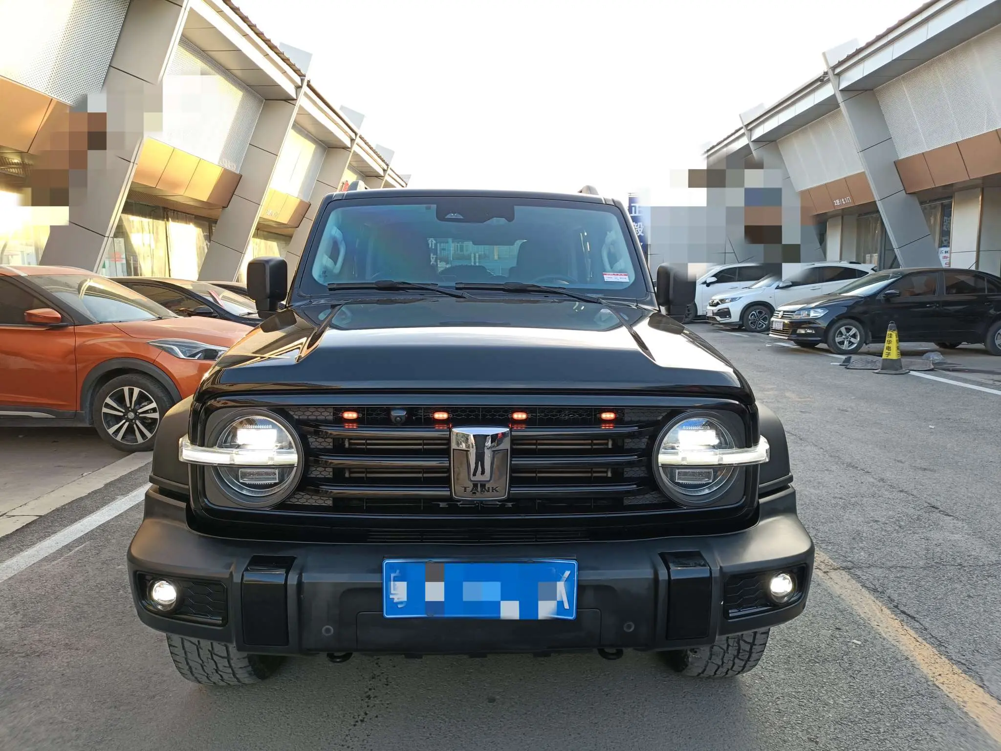 Tank 300  из Китая