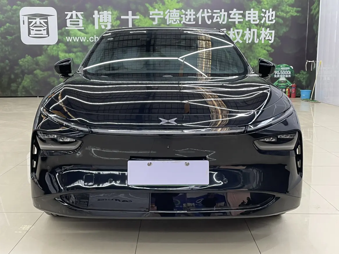 Xpeng G7  из Китая