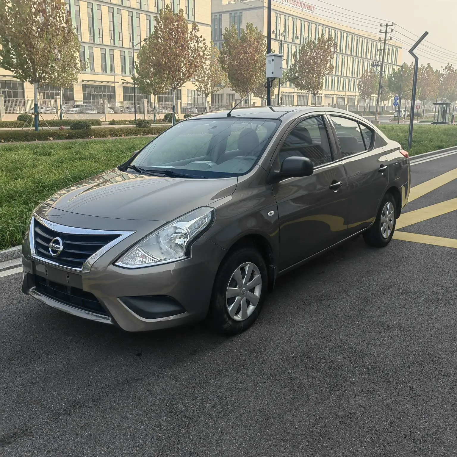 Nissan Sunlight  из Китая