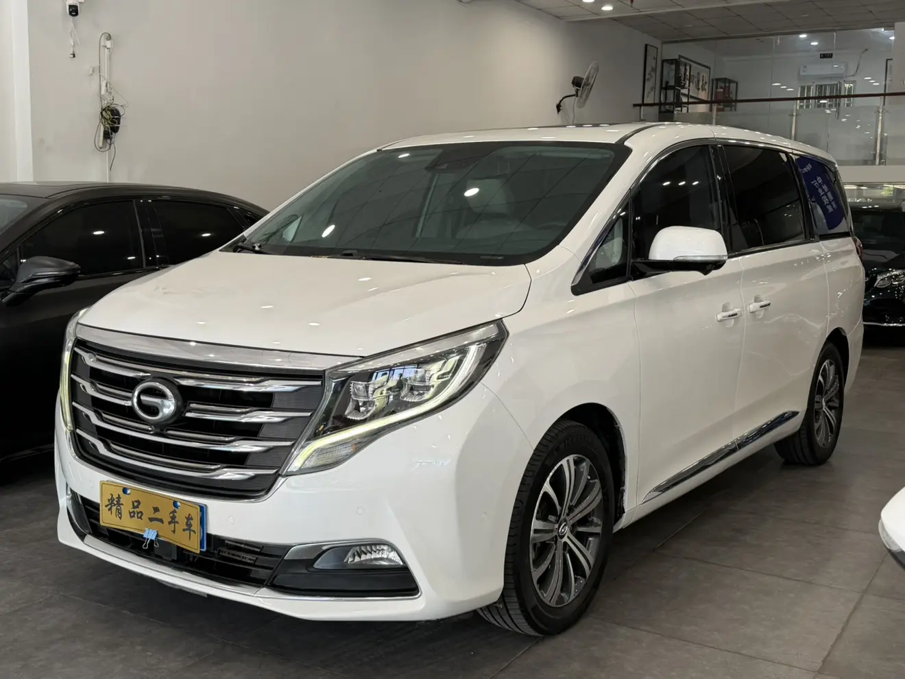 GAC Trumpchi M8  из Китая