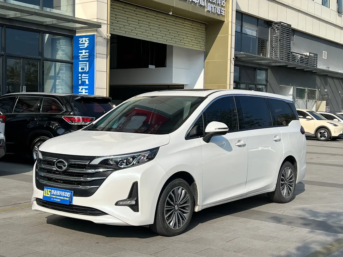 GAC Trumpchi M6  из Китая