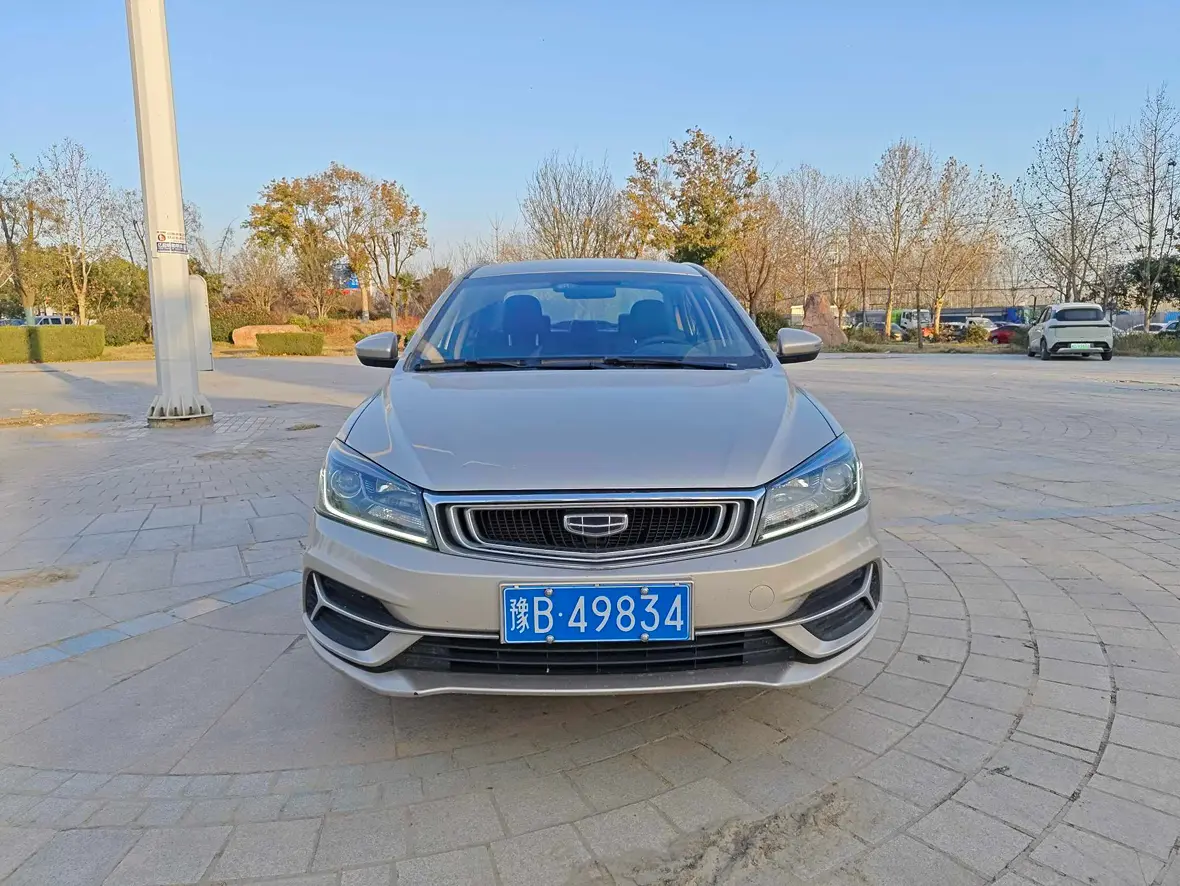 Geely Emgrand  из Китая