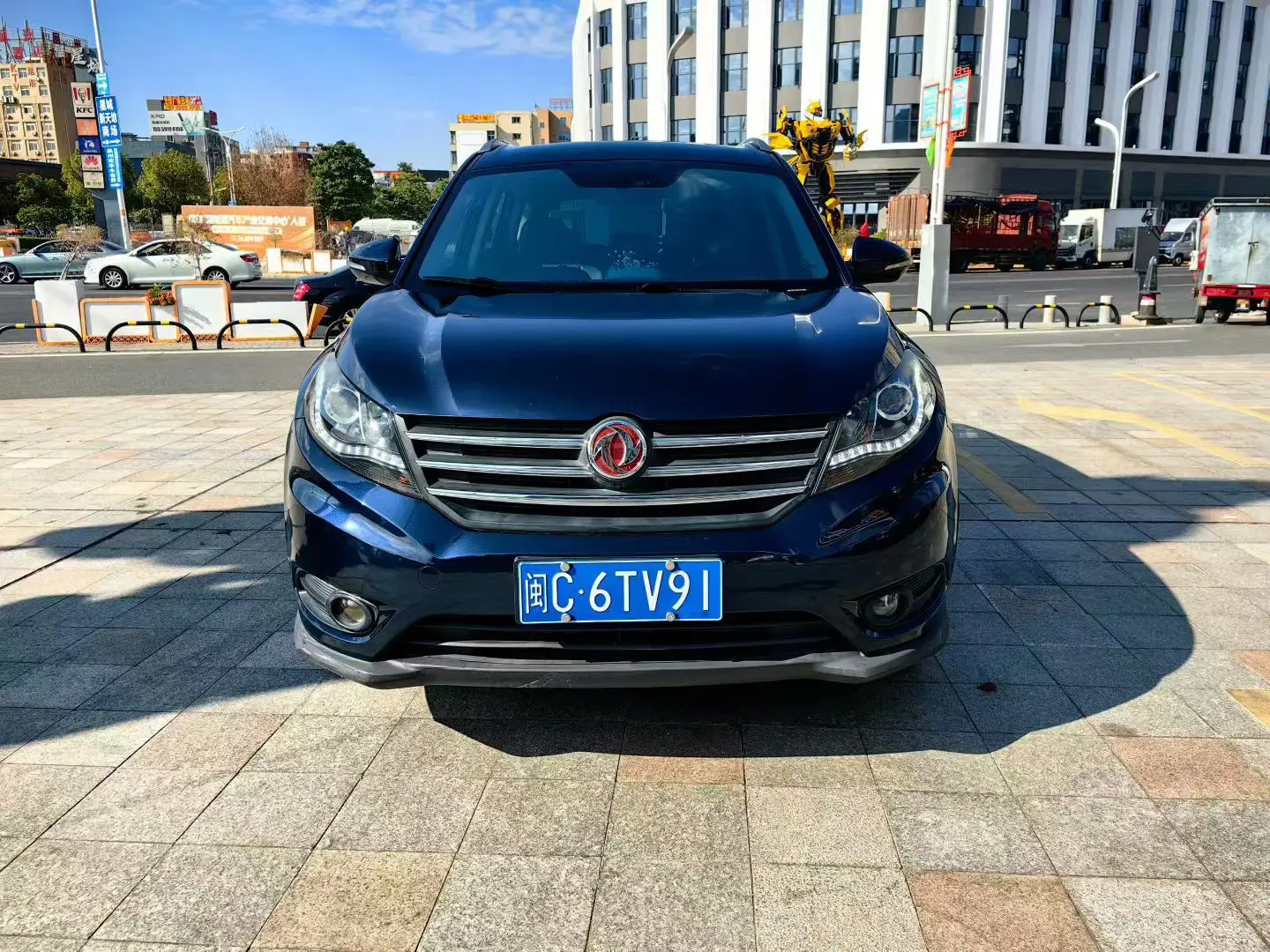 Dongfeng Fengon 580  из Китая