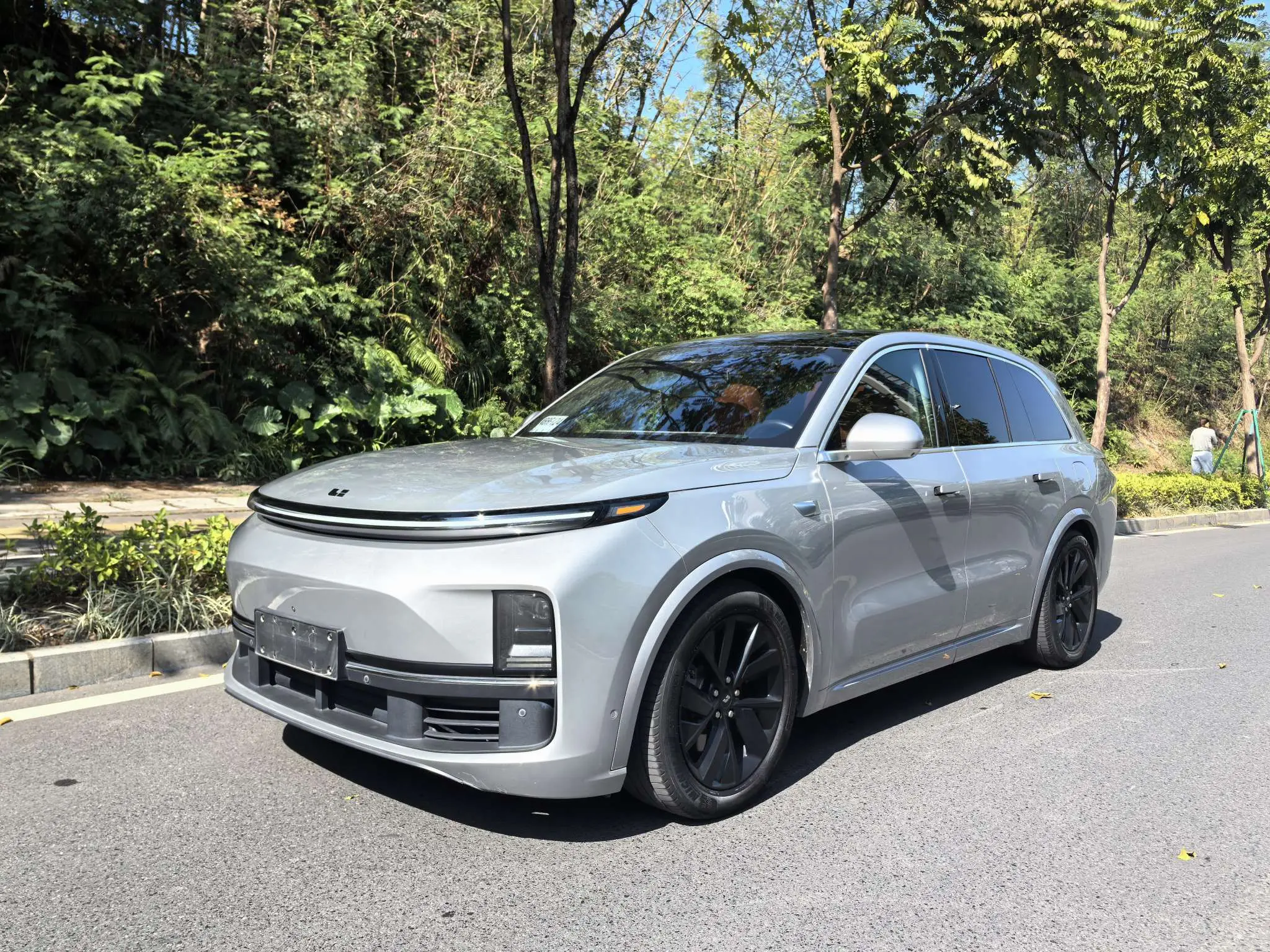 Li L8 (Ideal L8)  из Китая