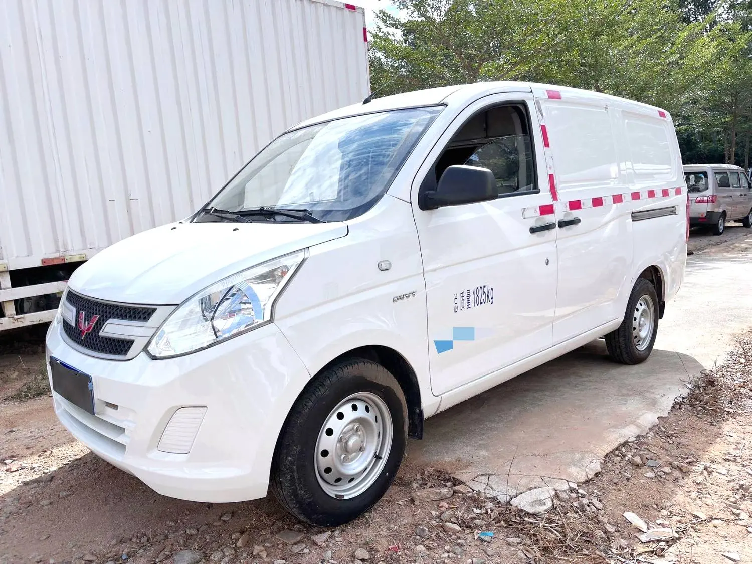 Wuling Rongguang V  из Китая