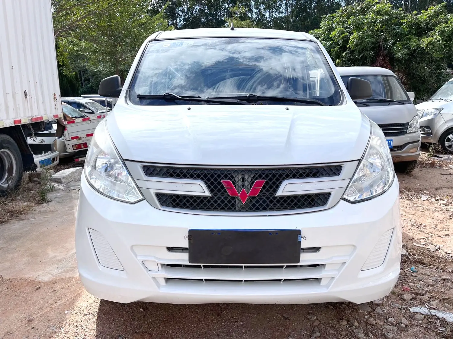 Wuling Rongguang V  из Китая