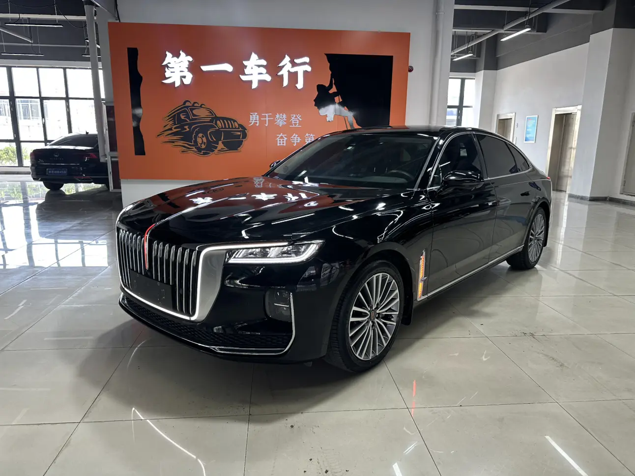 Hongqi H9  из Китая