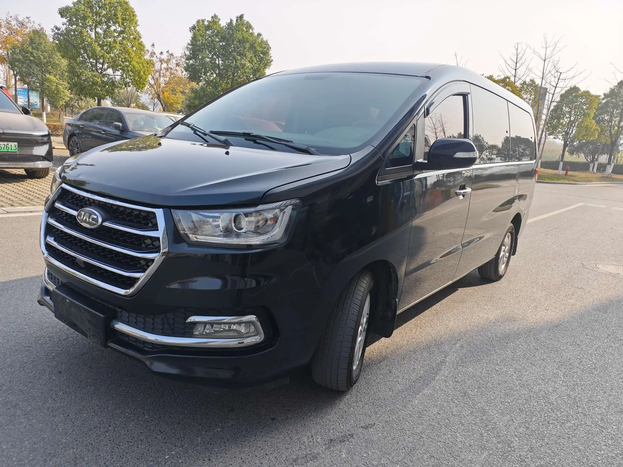 JAC Ruifeng M4  из Китая