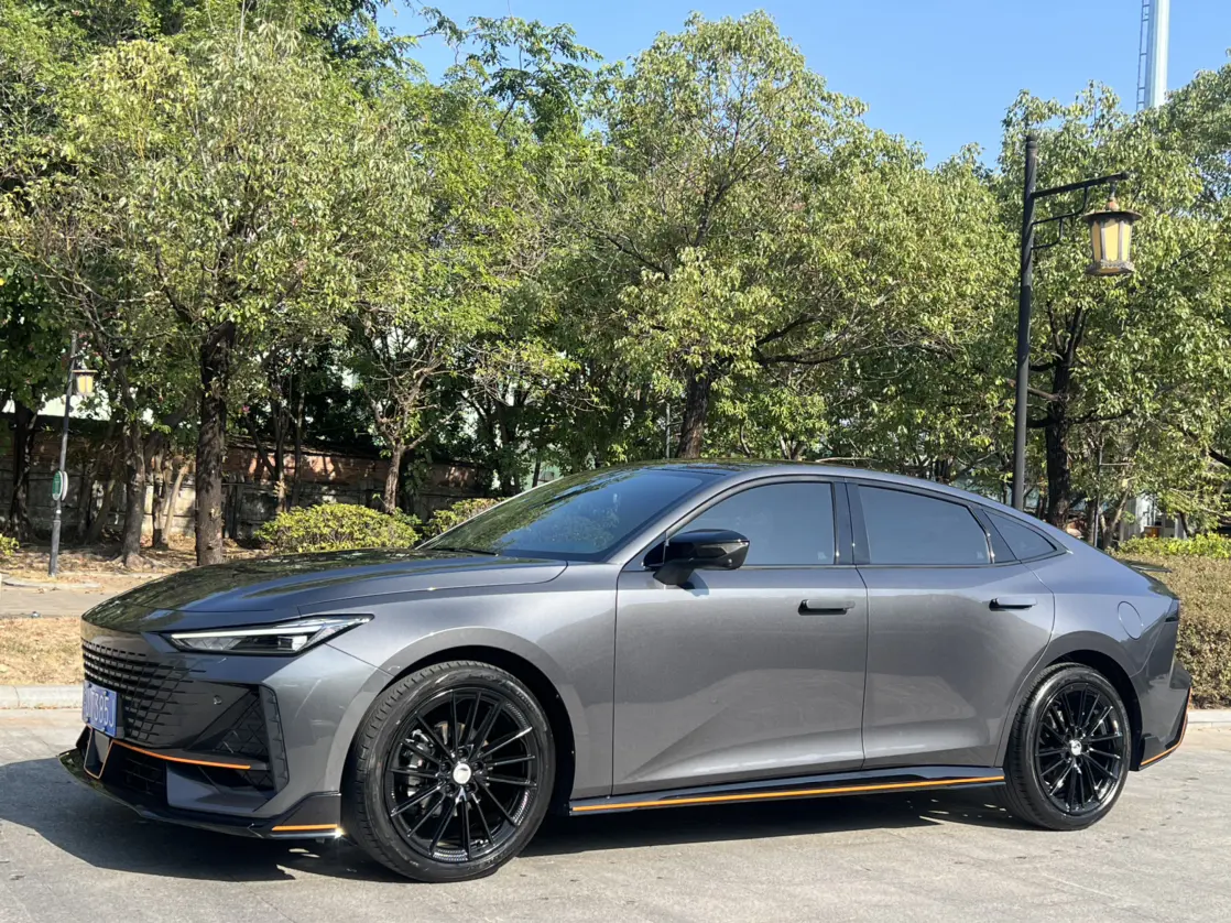 Changan UNI-V  из Китая