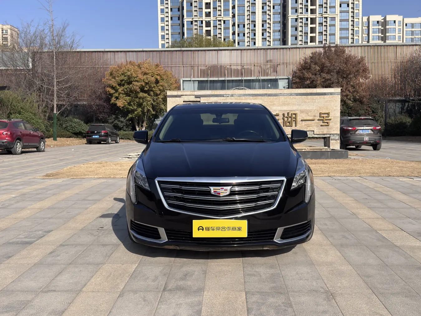 Cadillac XTS  из Китая