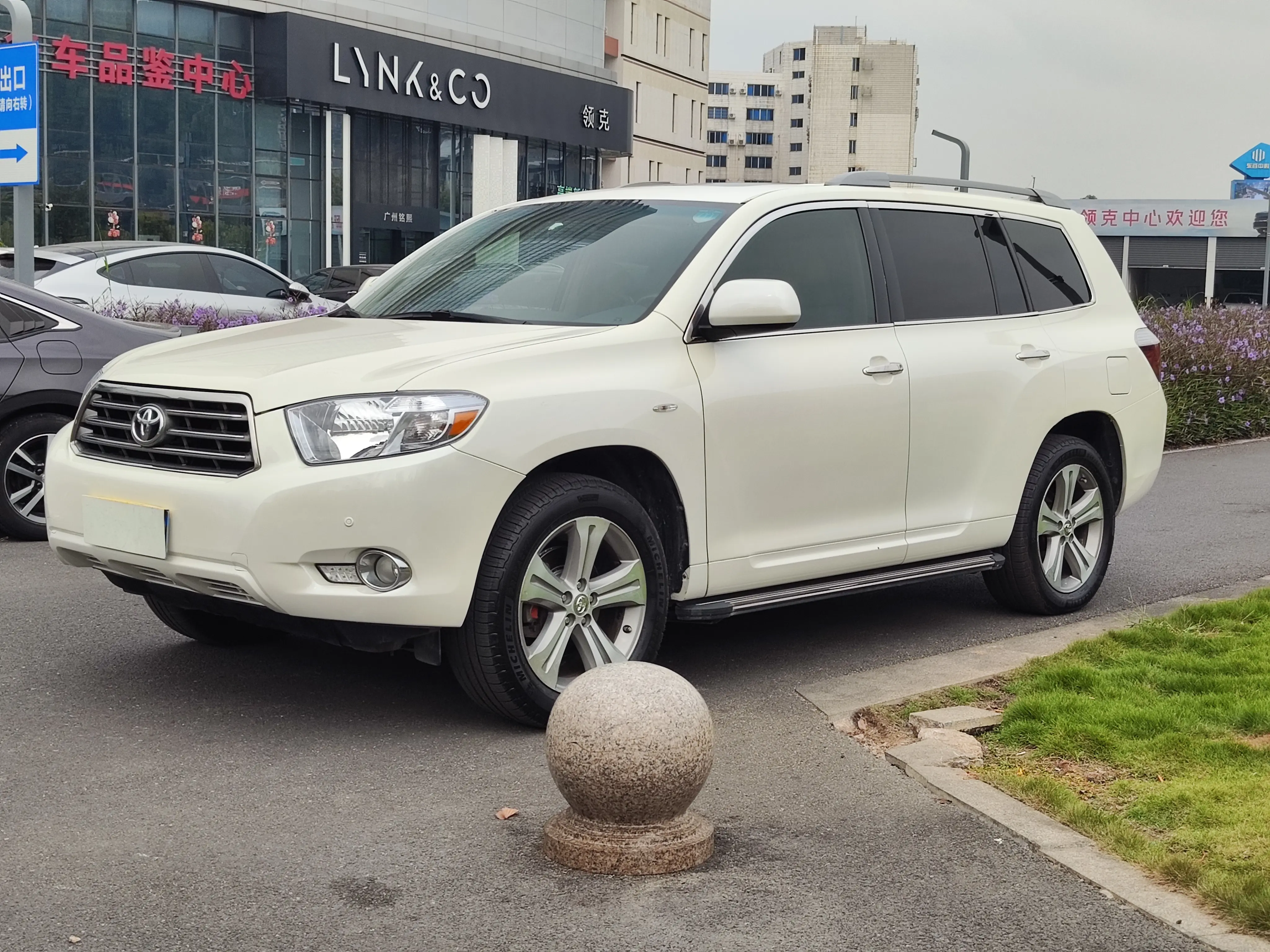 Toyota Highlander  из Китая