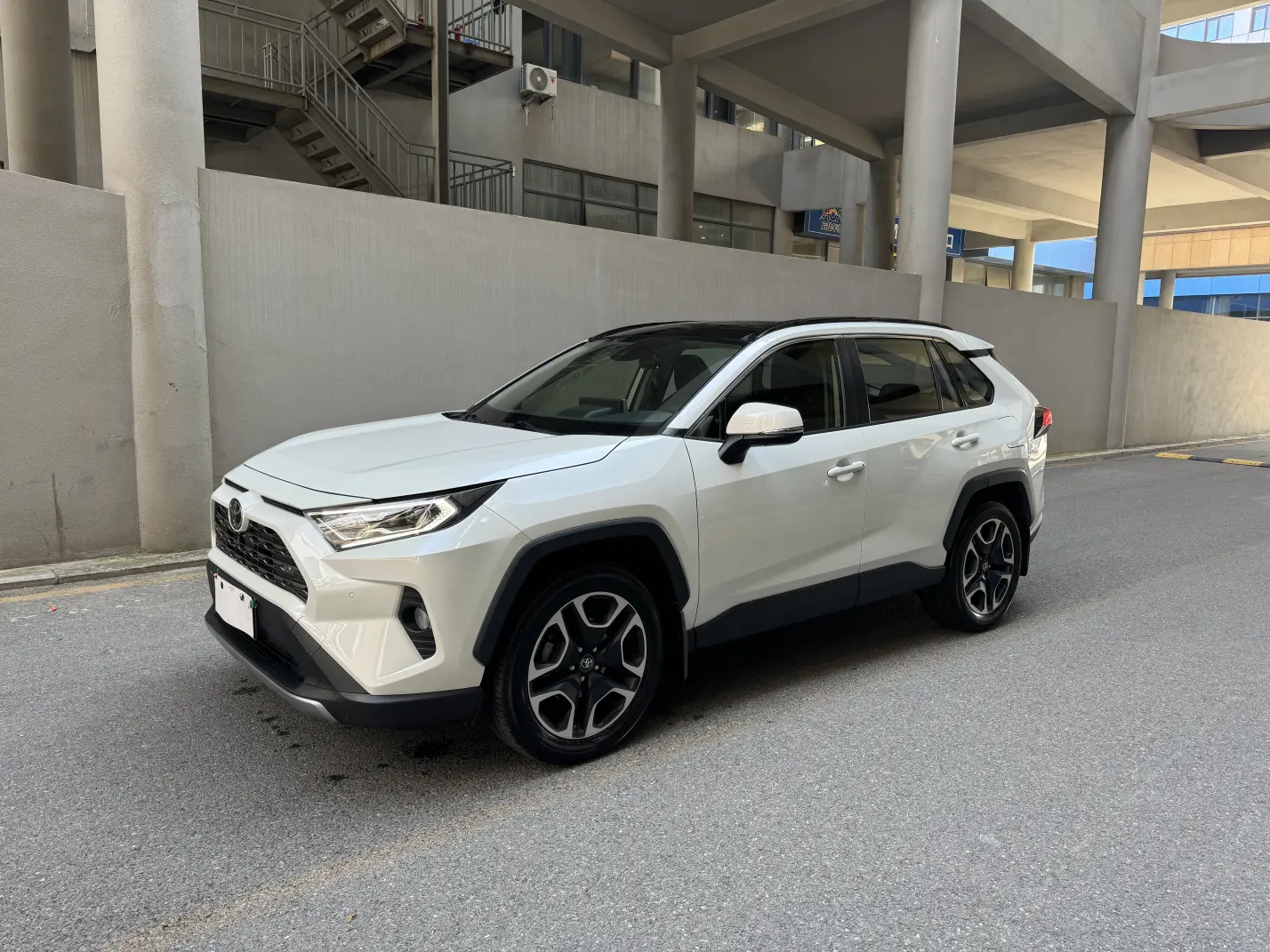 Toyota RAV4  из Китая