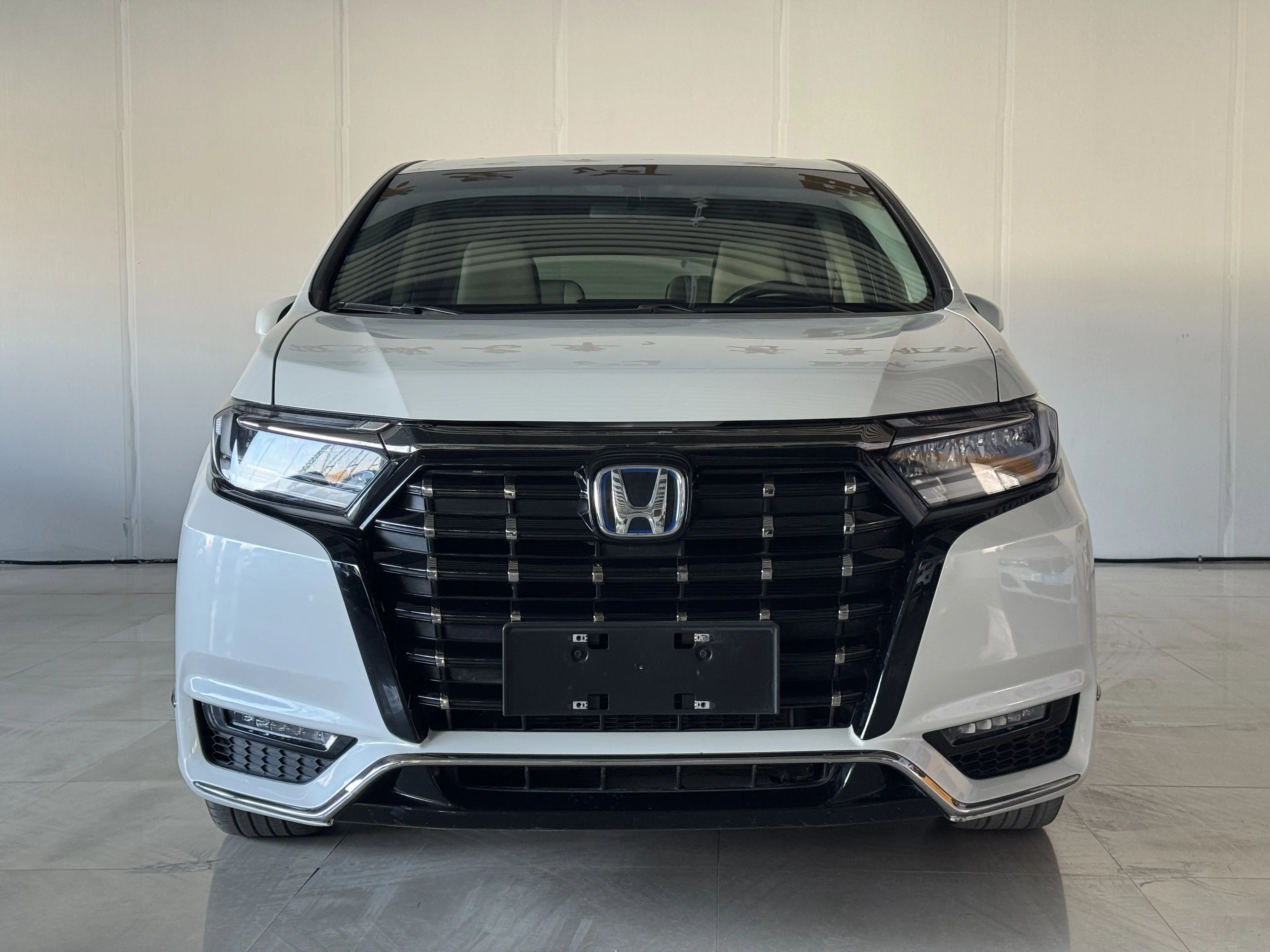 Honda Elysion (Alison)  из Китая