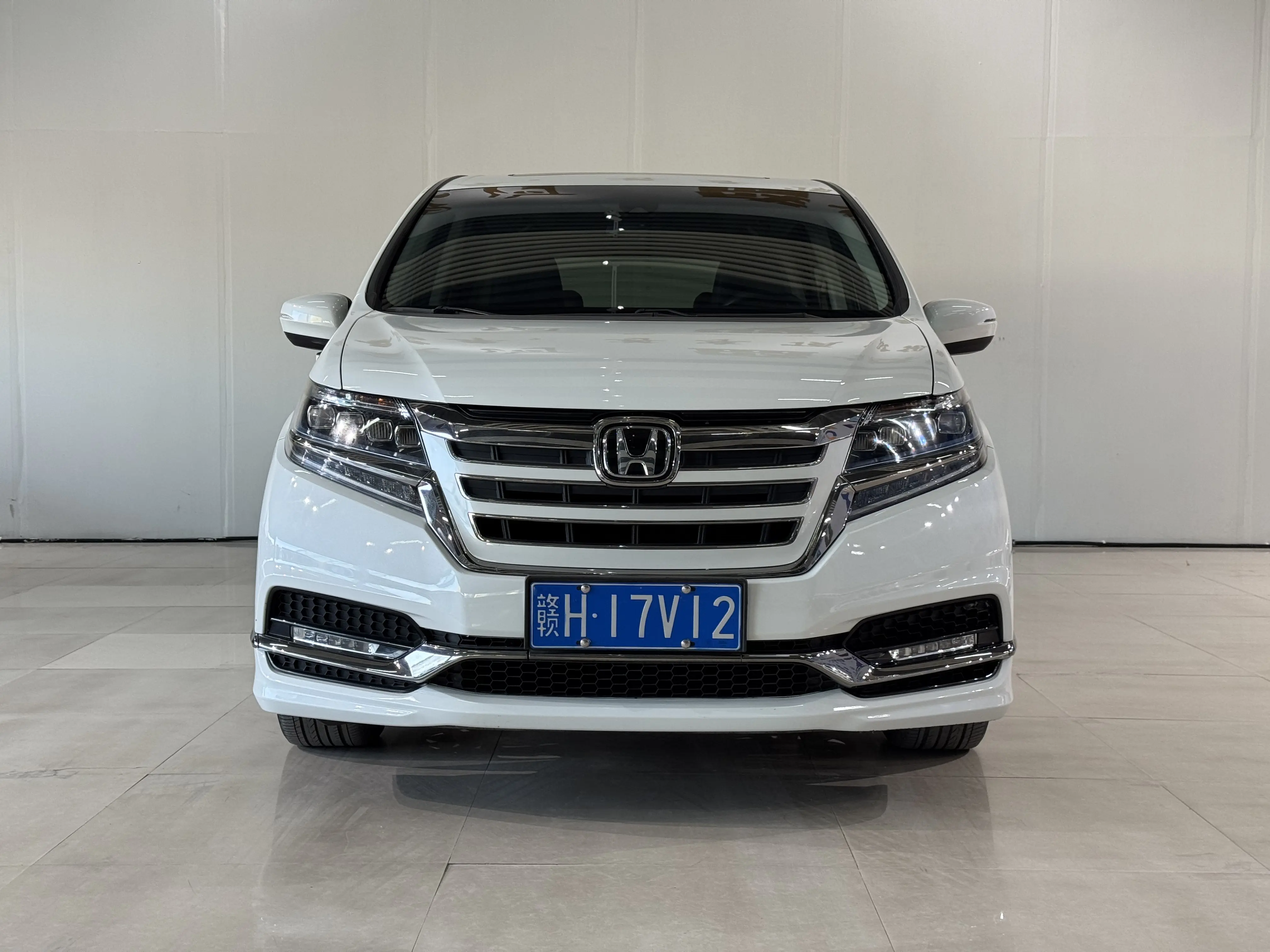 Honda Elysion (Alison)  из Китая