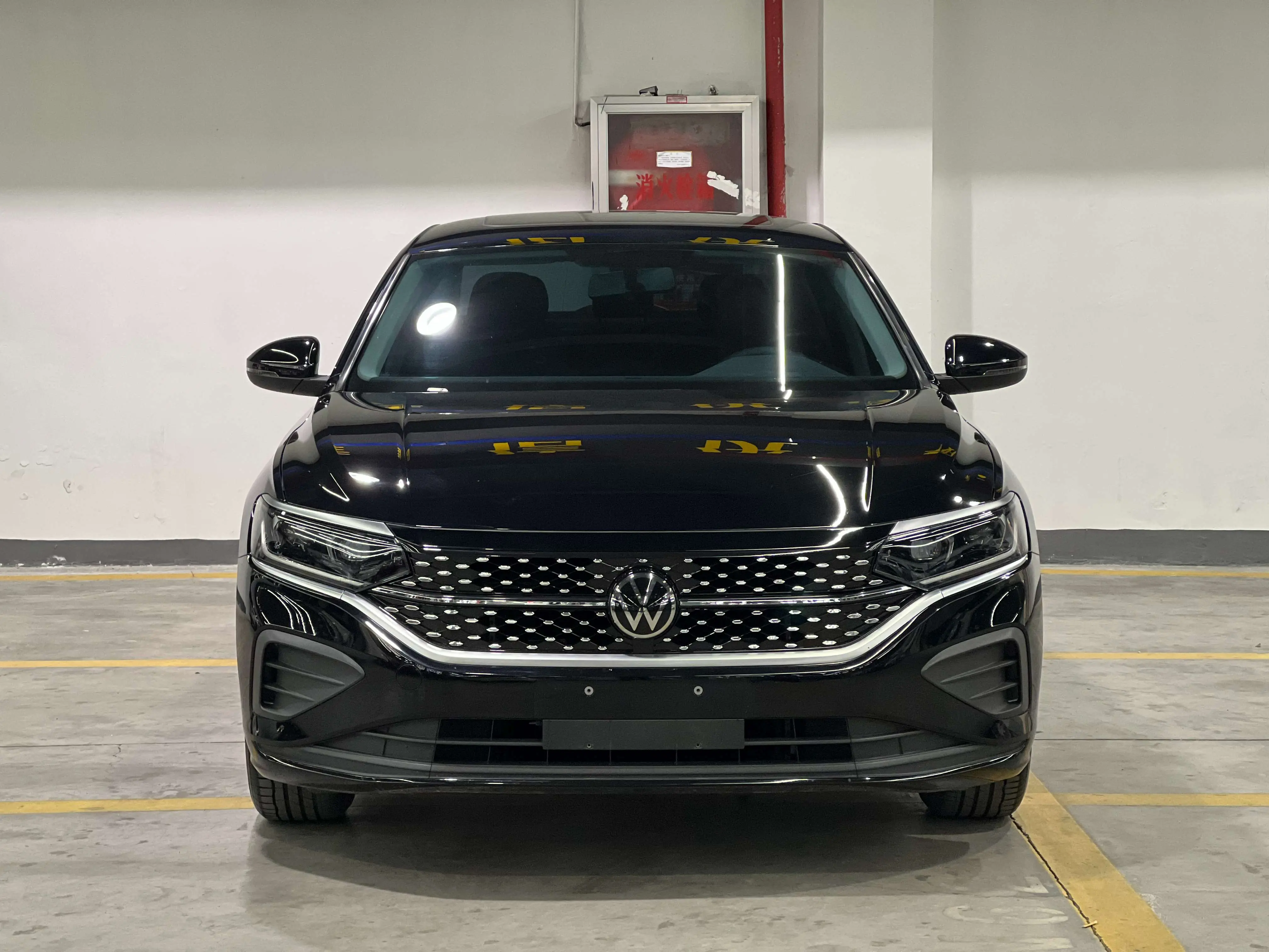 Volkswagen Passat  из Китая