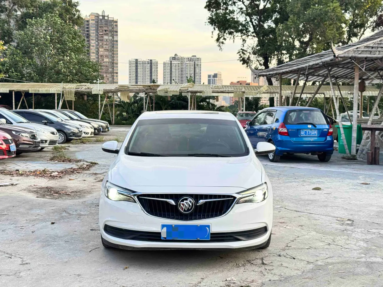 Buick Yinglang  из Китая