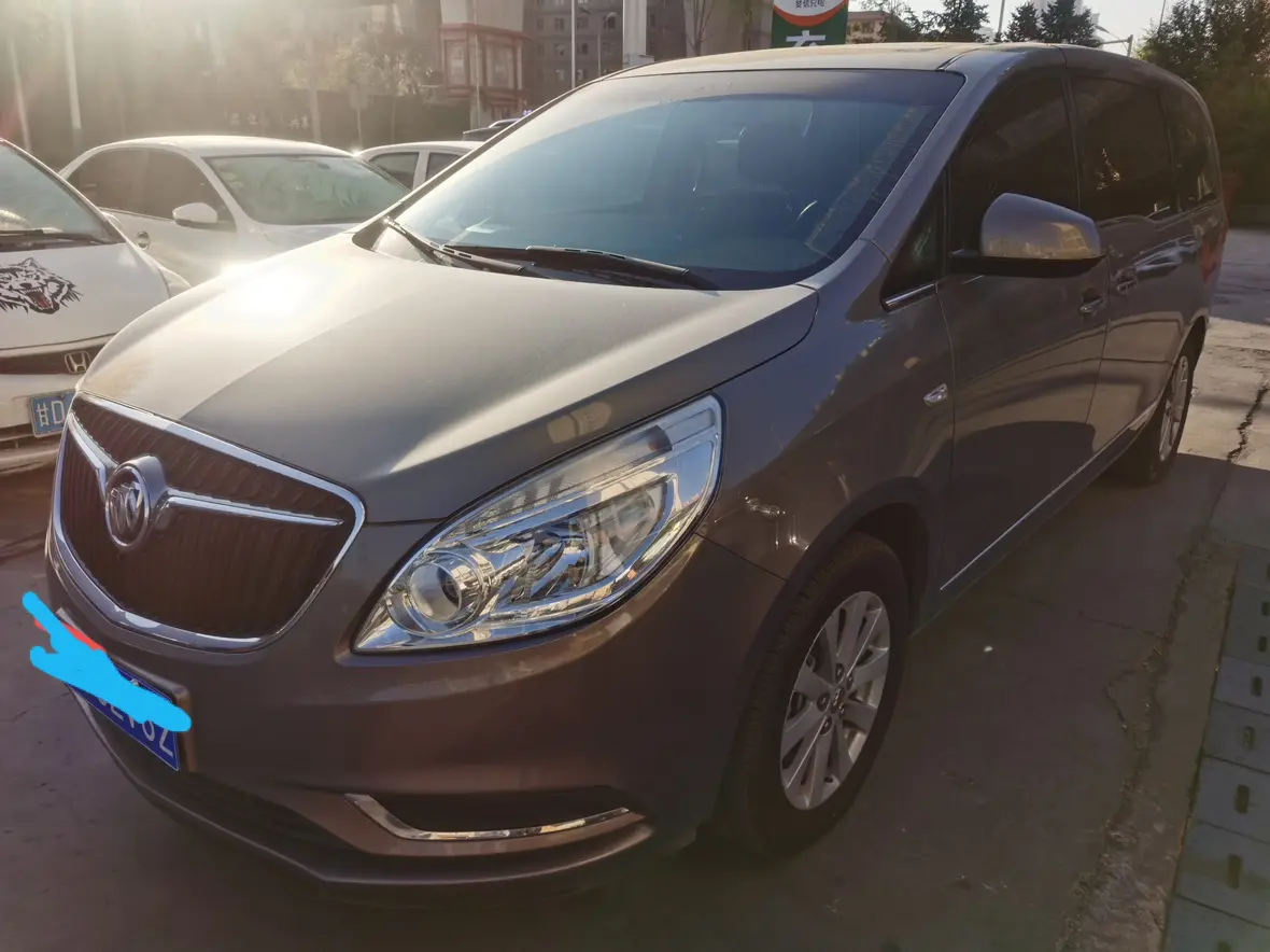 Buick GL8  из Китая