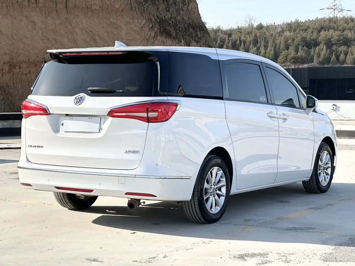 Buick GL8  из Китая