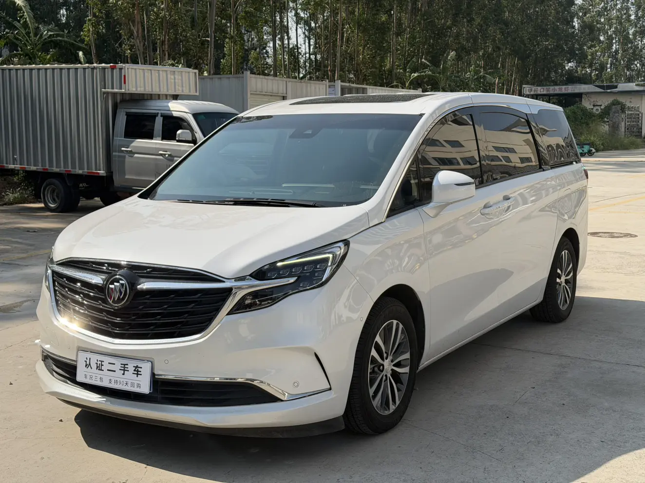 Buick GL8  из Китая