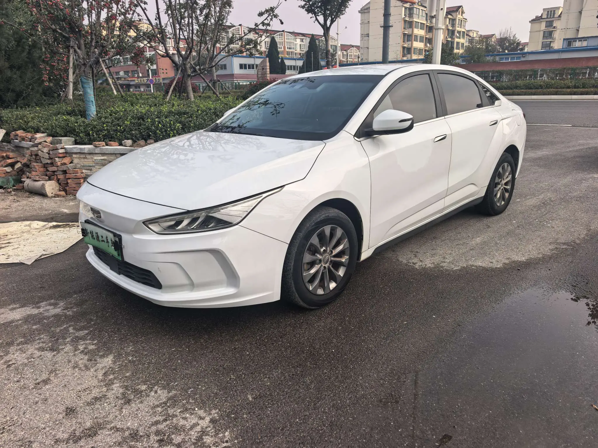 Geely Geometry A  из Китая