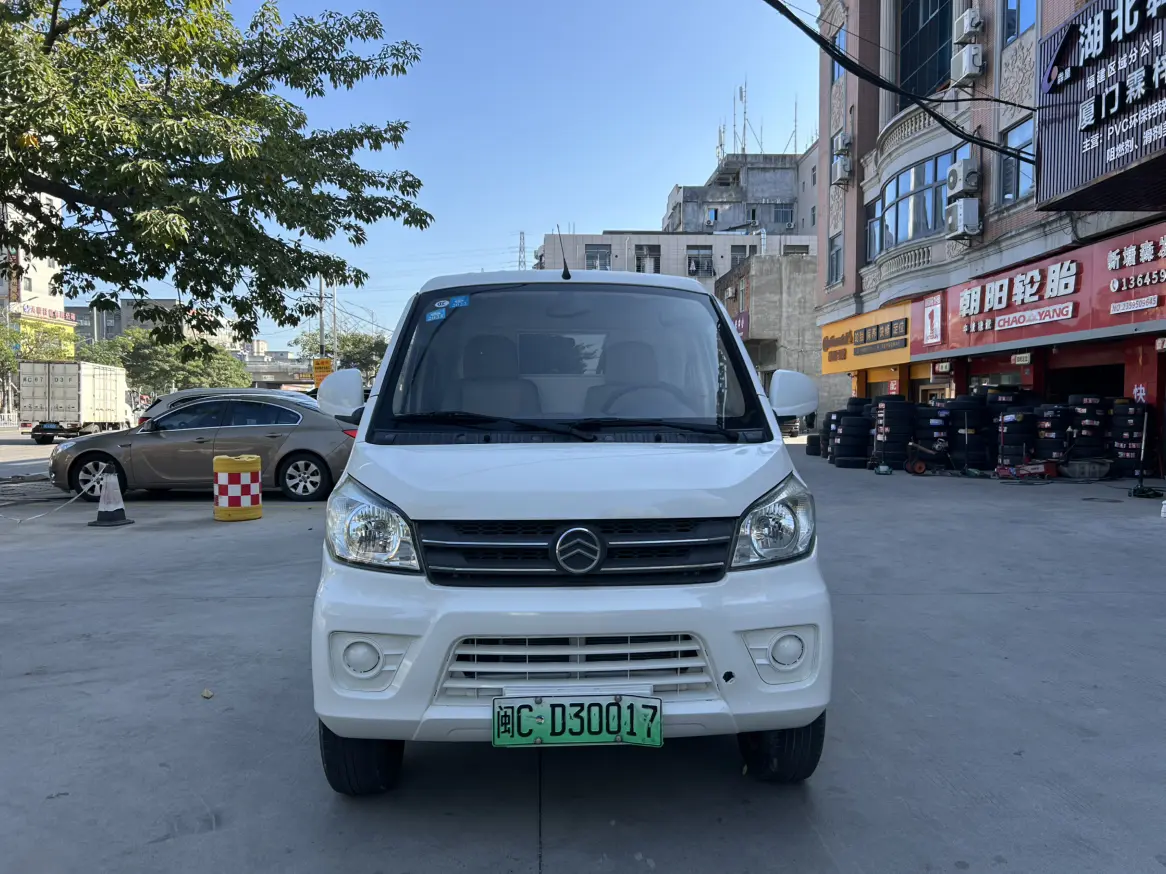 Golden Dragon Hiace EV  из Китая
